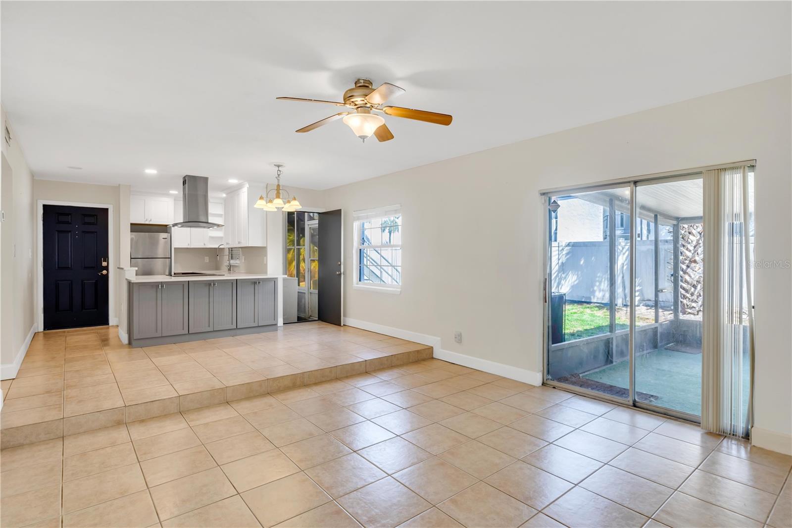 Image 5 of 19 For 1000 Semoran Boulevard 805