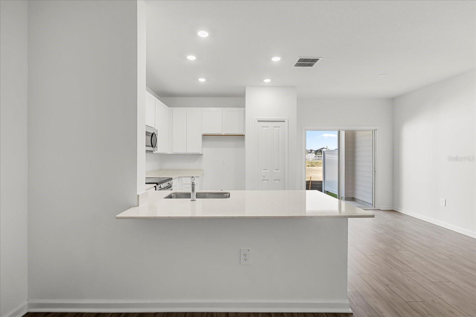 Image 11 of 36 For 4915 81st Loop