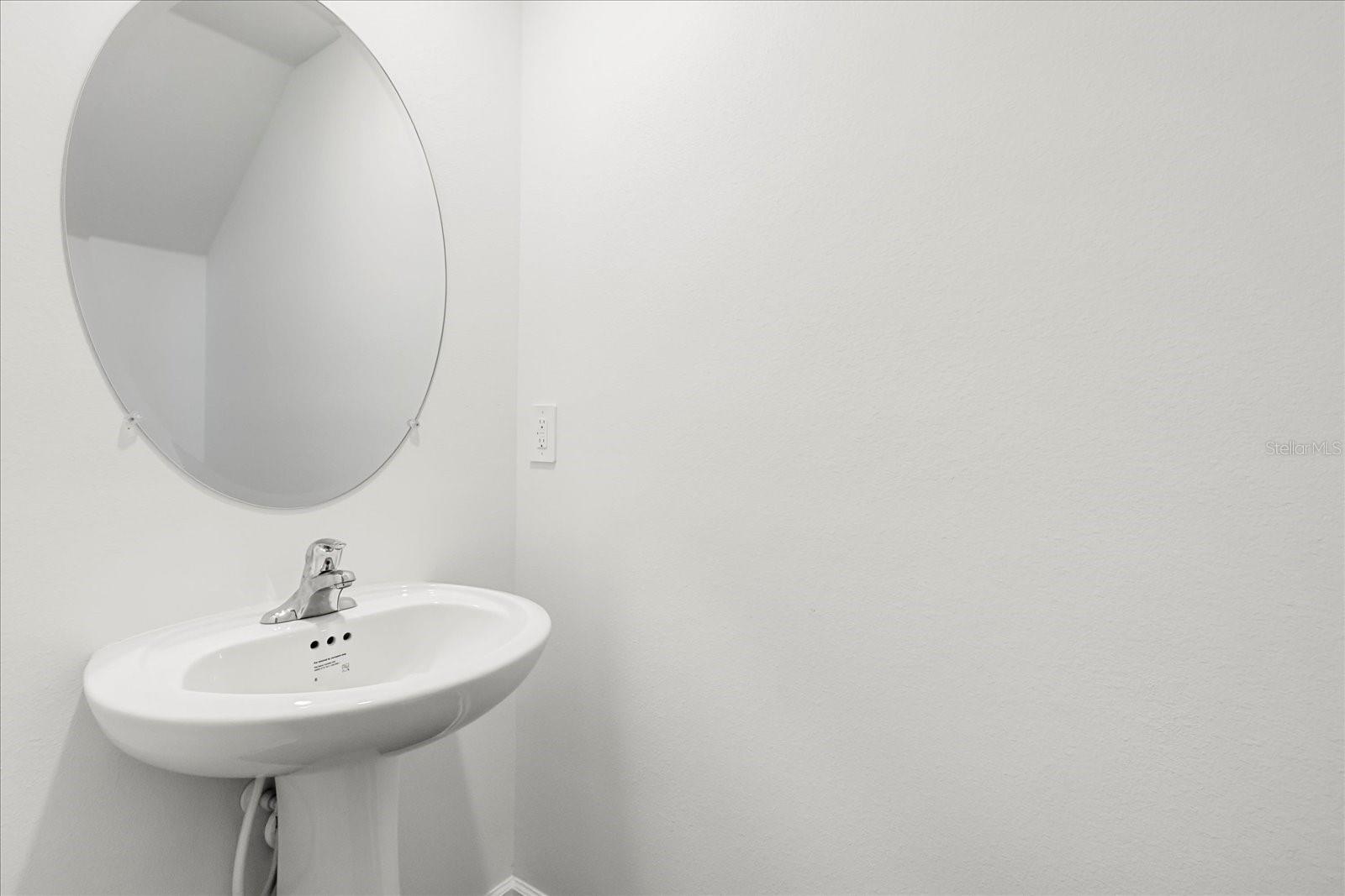 Image 24 of 36 For 4915 81st Loop