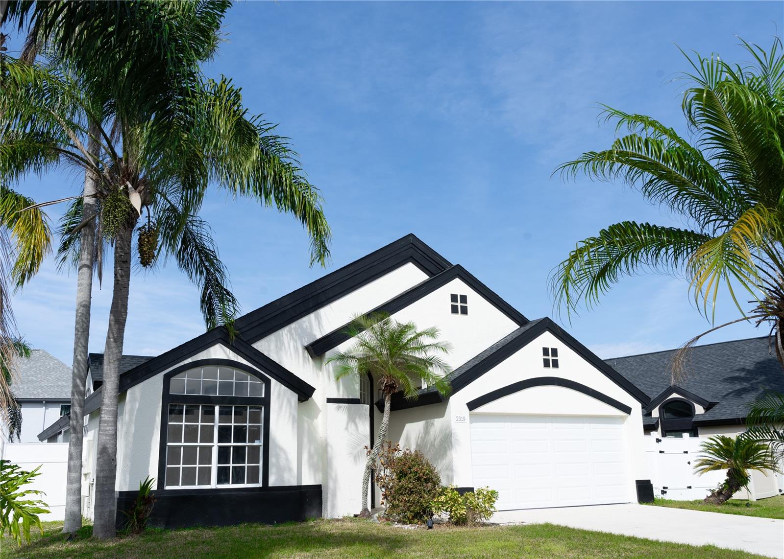 Image 2 of 38 For 2319 Island Club Way