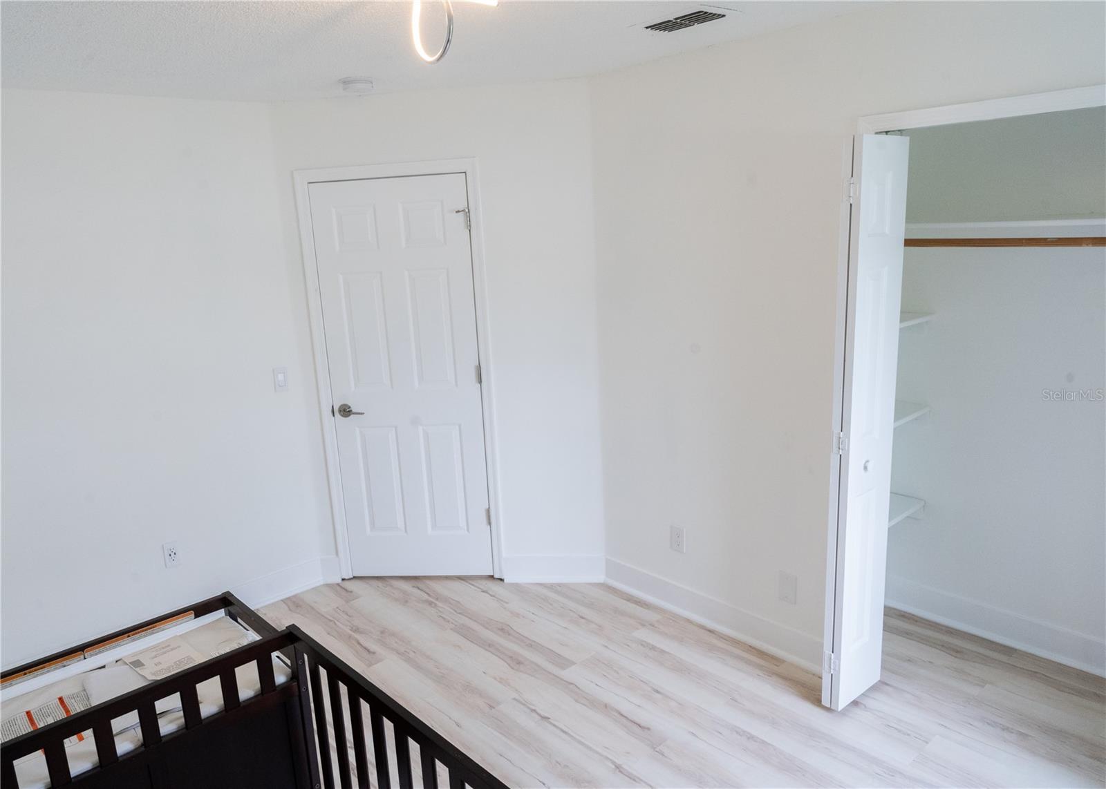 Image 21 of 38 For 2319 Island Club Way