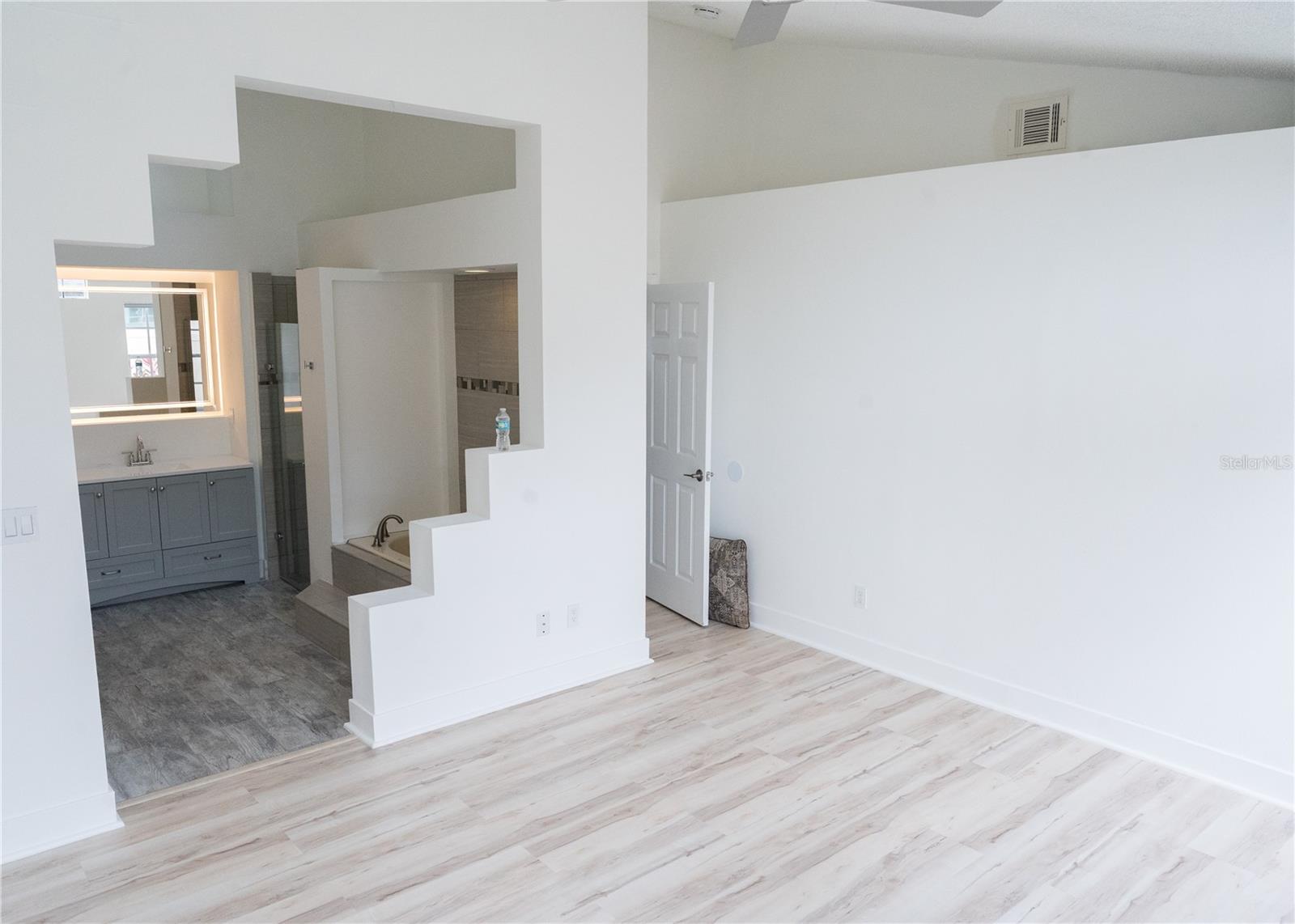 Image 24 of 38 For 2319 Island Club Way