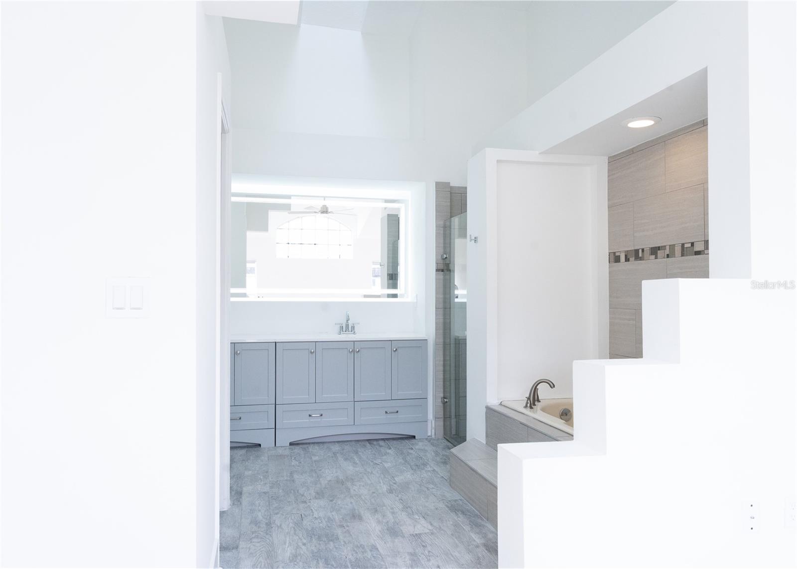 Image 26 of 38 For 2319 Island Club Way