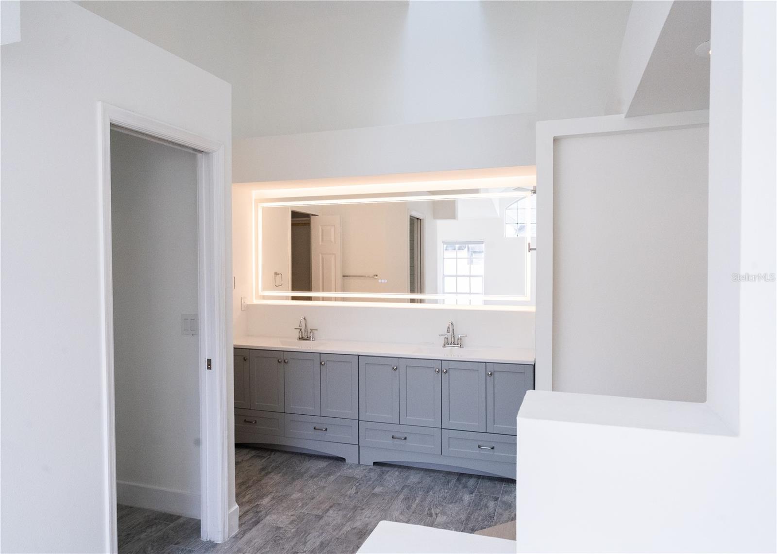 Image 27 of 38 For 2319 Island Club Way