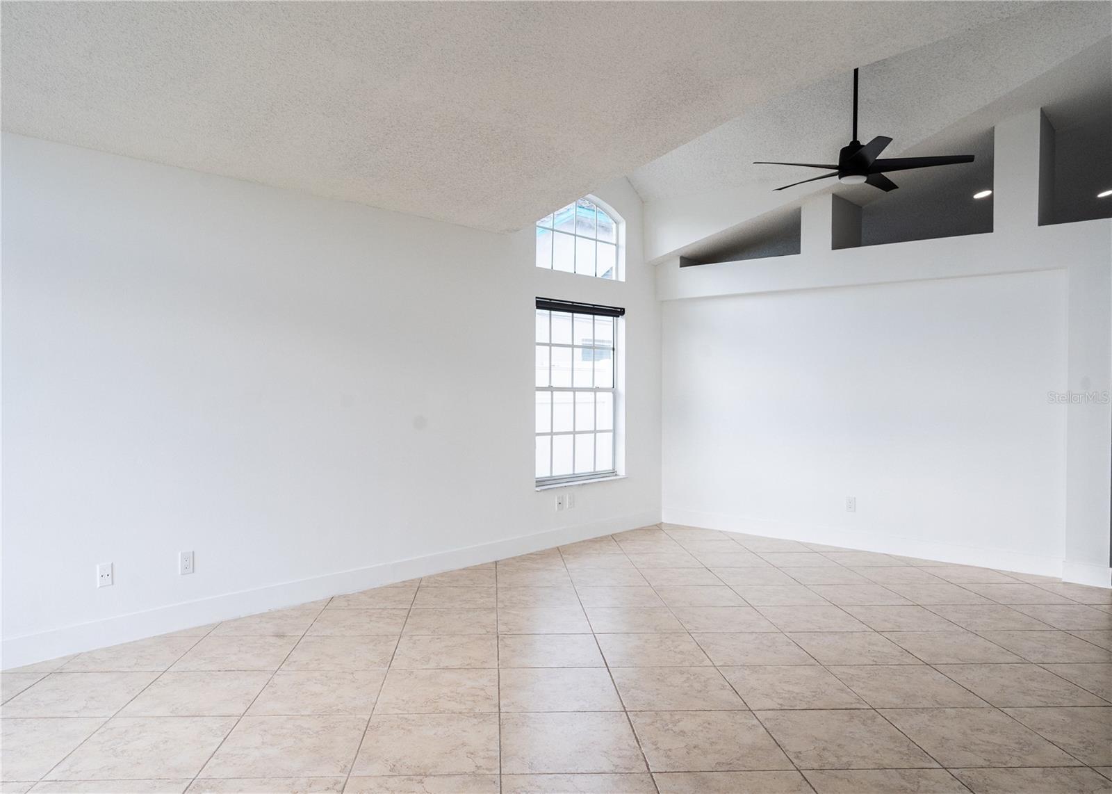 Image 5 of 38 For 2319 Island Club Way