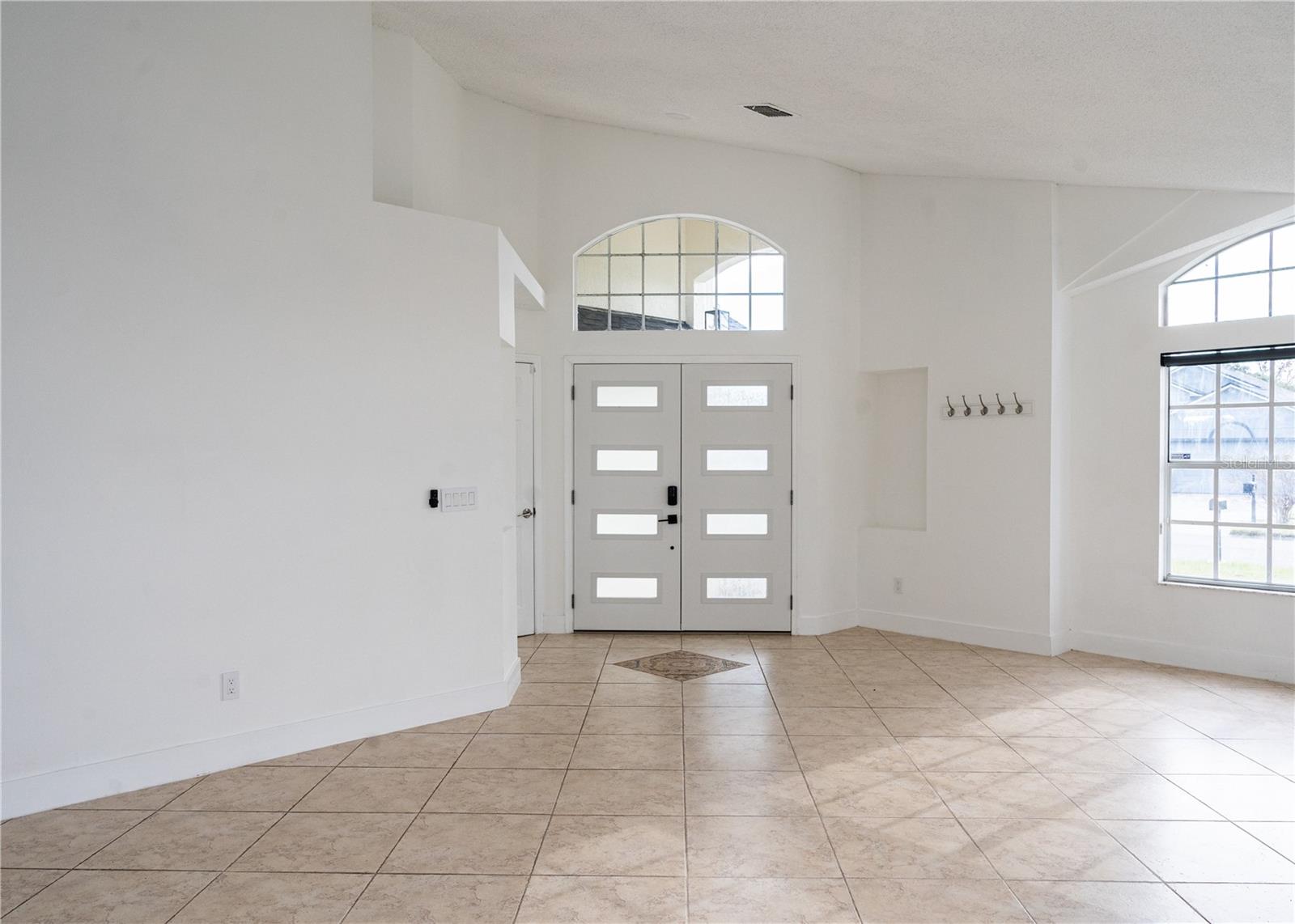 Image 6 of 38 For 2319 Island Club Way