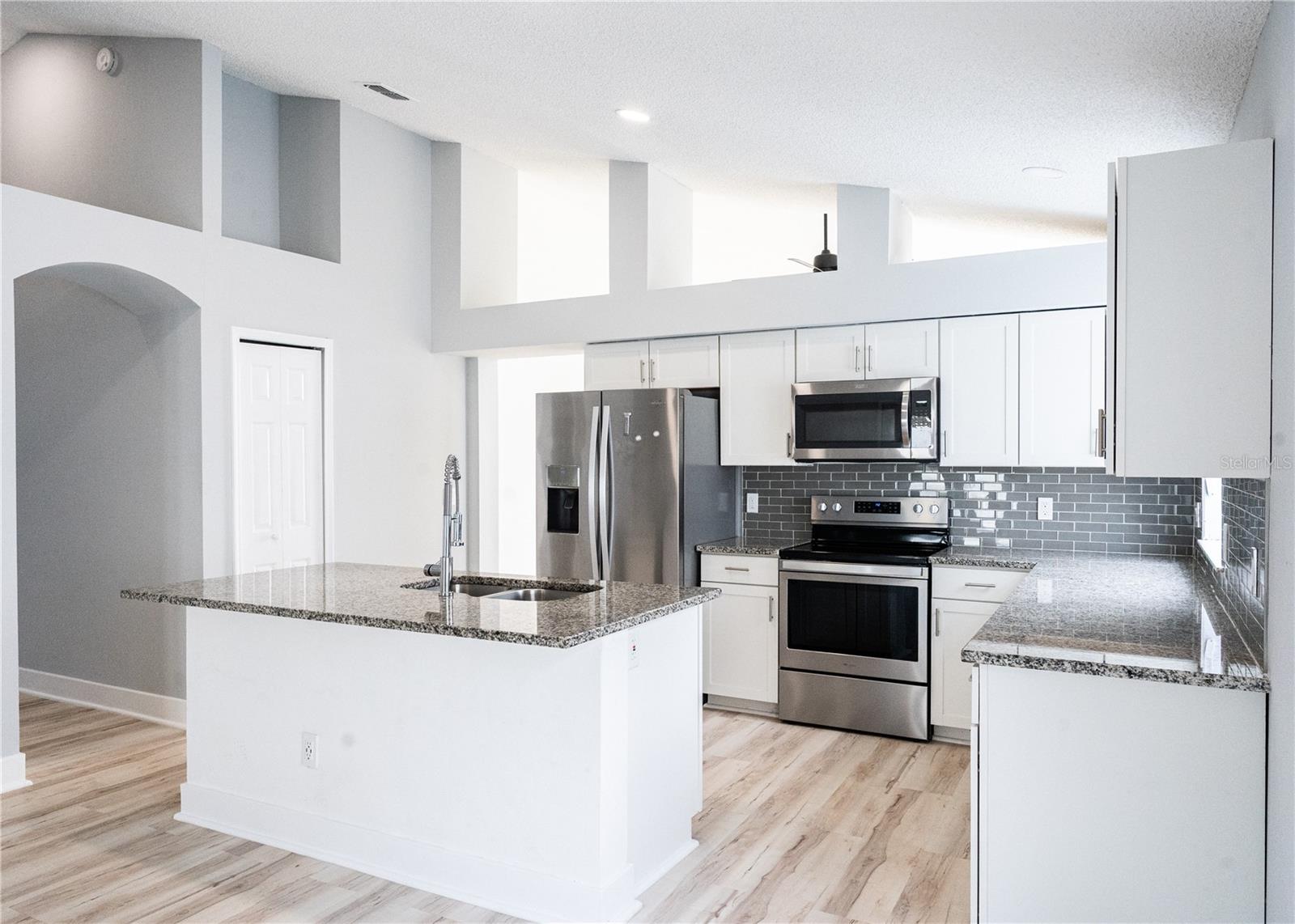 Image 9 of 38 For 2319 Island Club Way