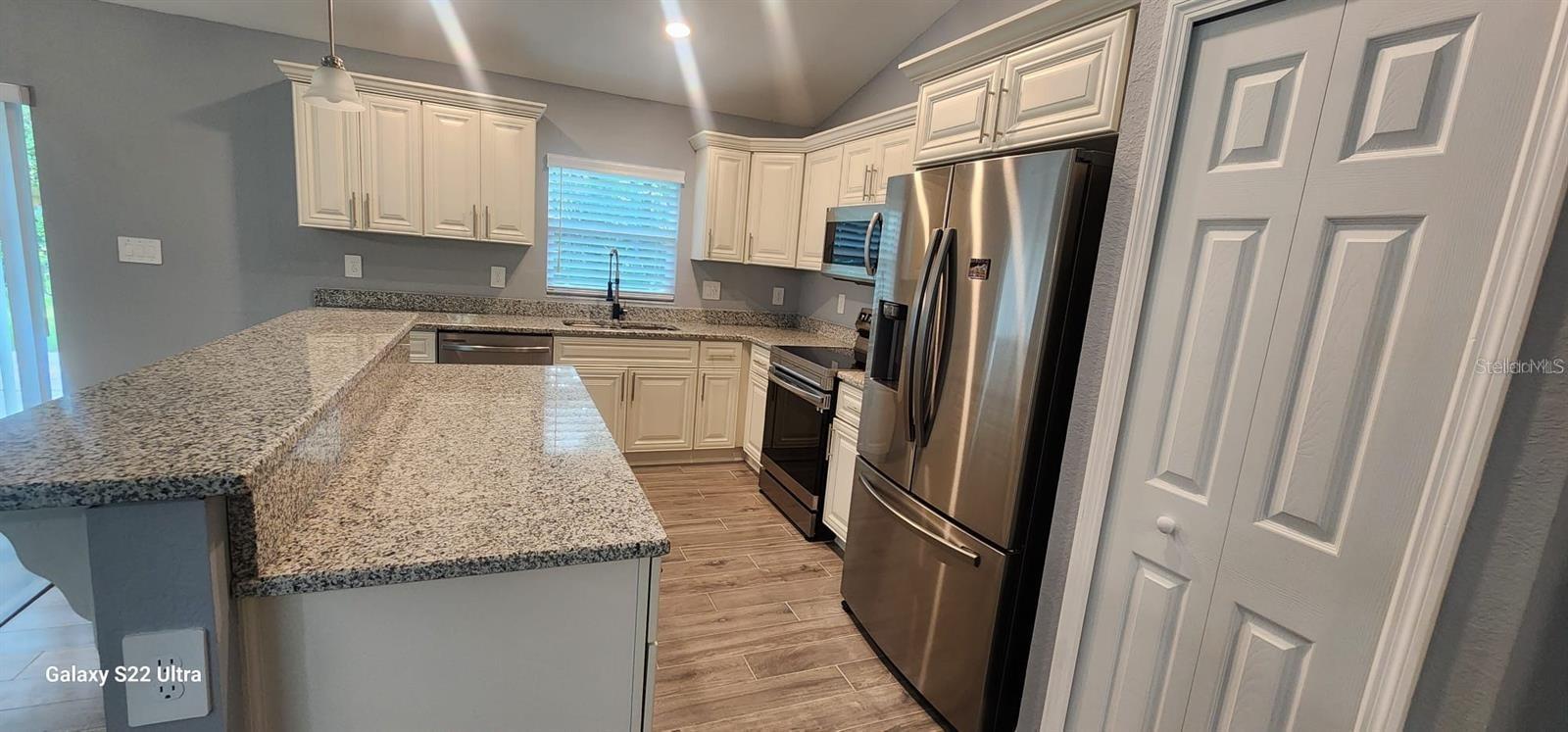 Image 2 of 18 For 276 Oak Lane Track