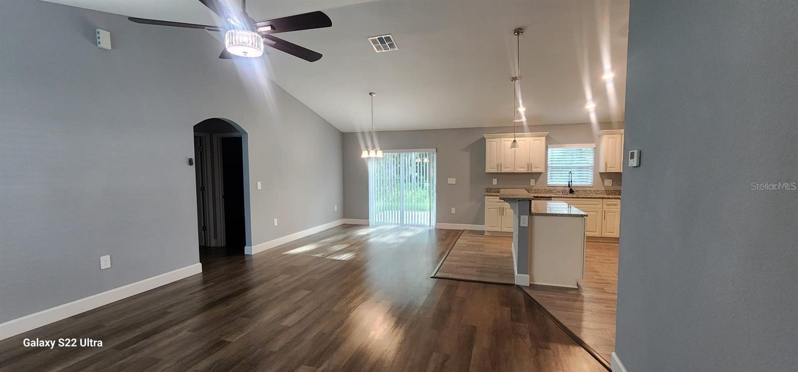 Image 3 of 18 For 276 Oak Lane Track