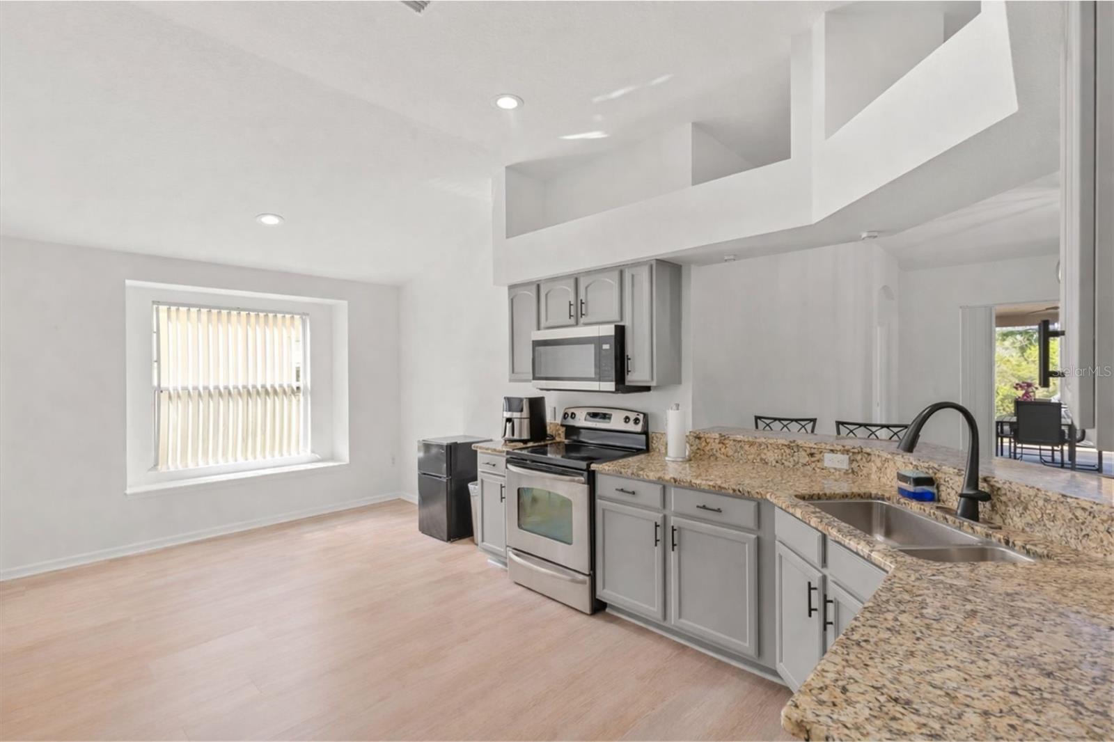 Listing photo id 3 for 11478 Weston Course Loop