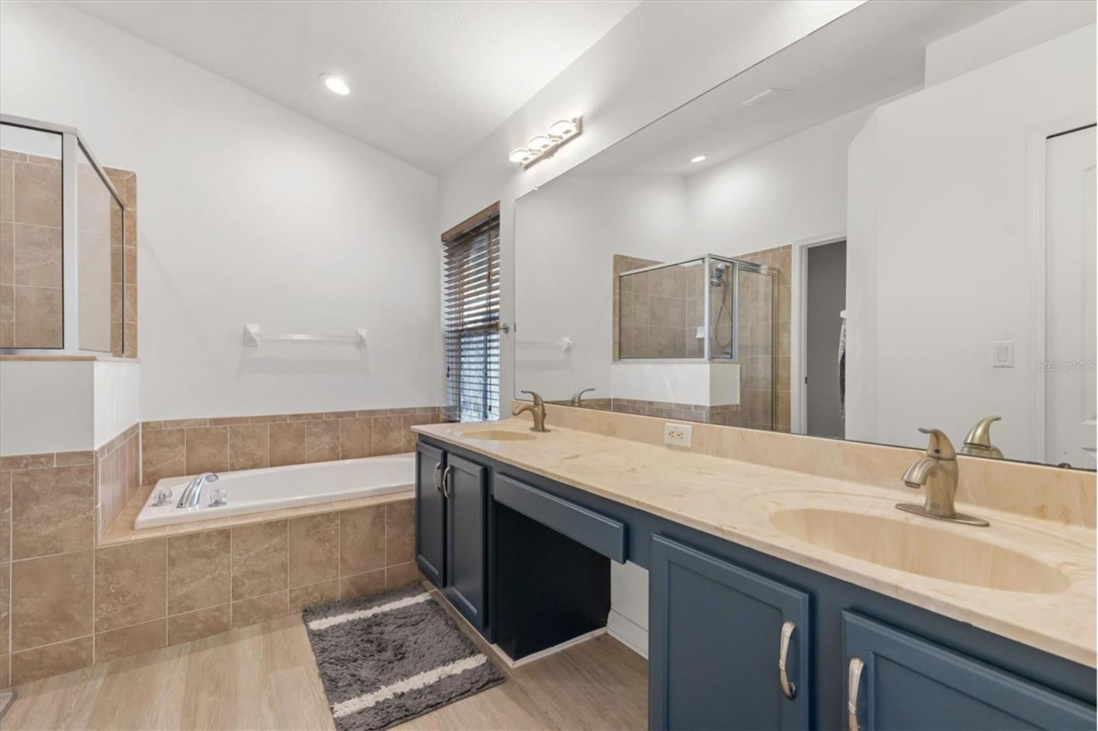 Listing photo id 6 for 11478 Weston Course Loop