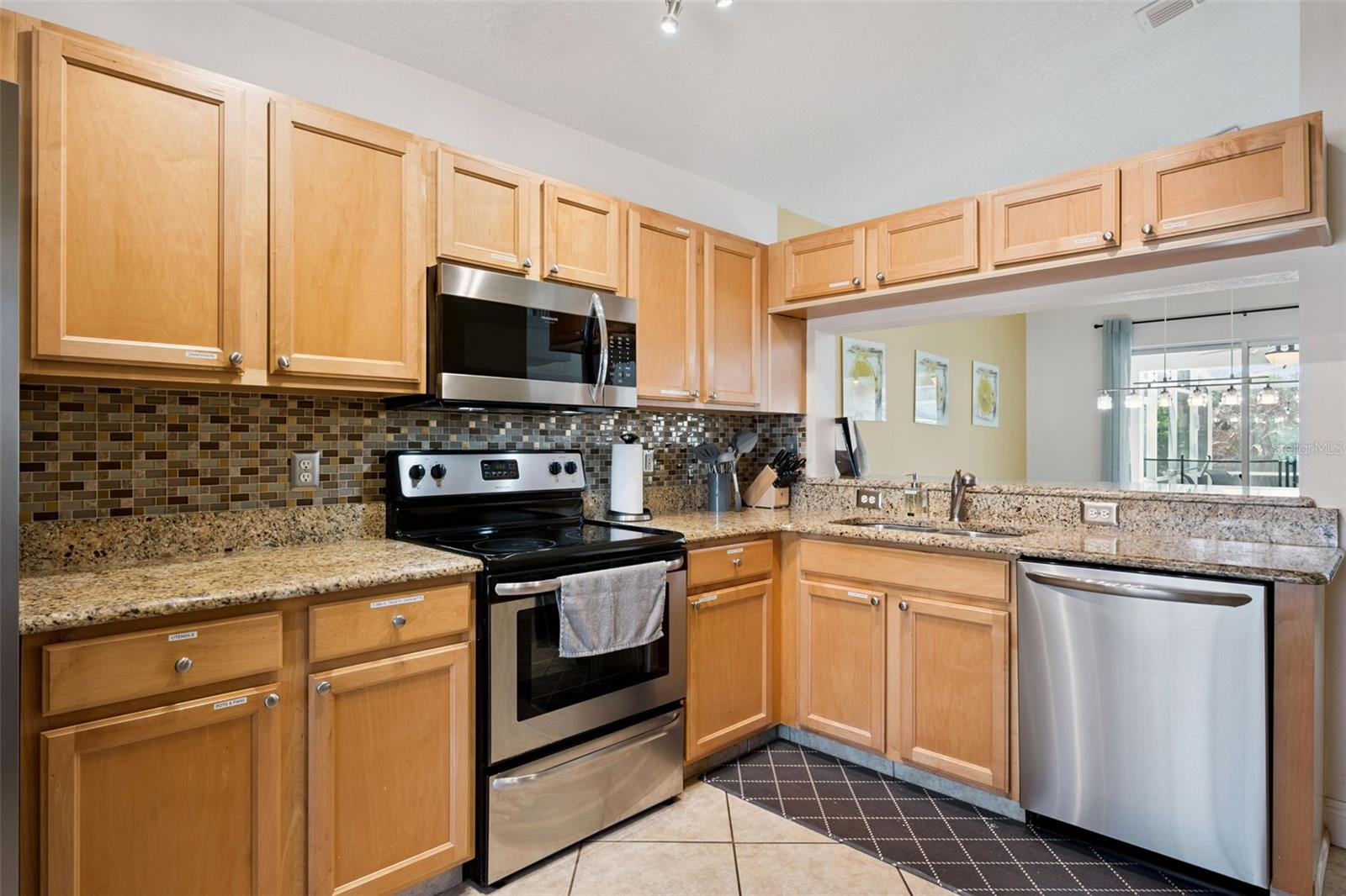 Image 21 of 58 For 125 Dornoch Street