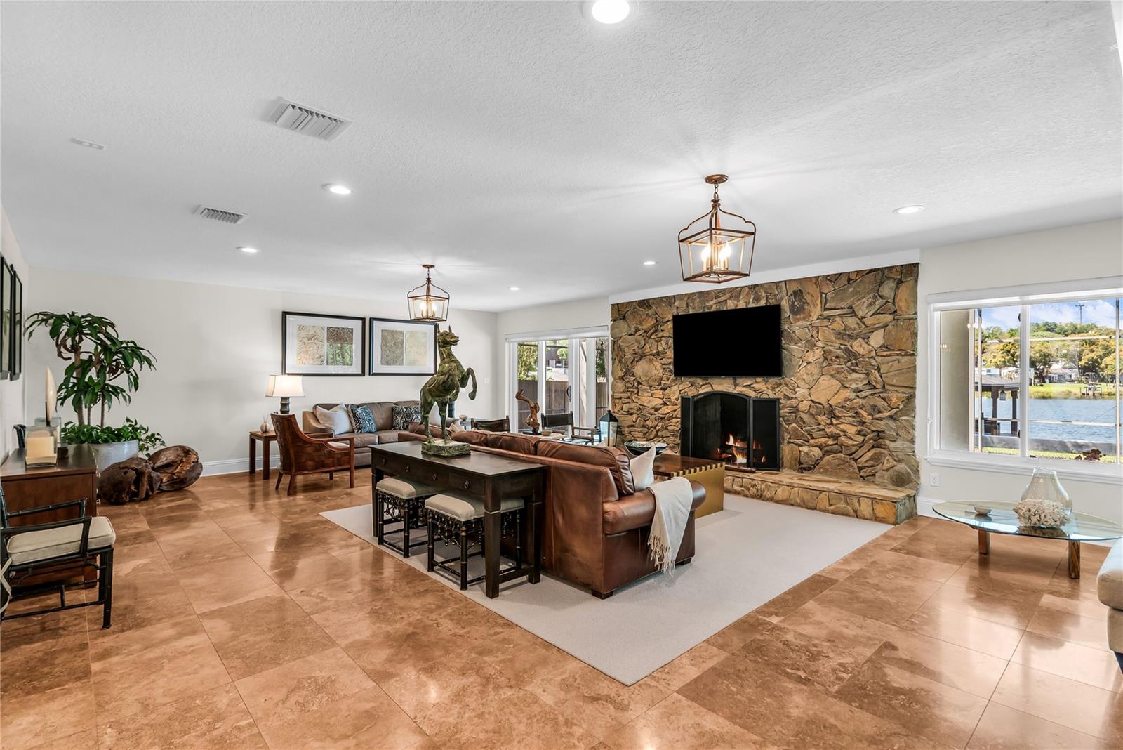 Image 28 of 80 For 112 Laken Lane