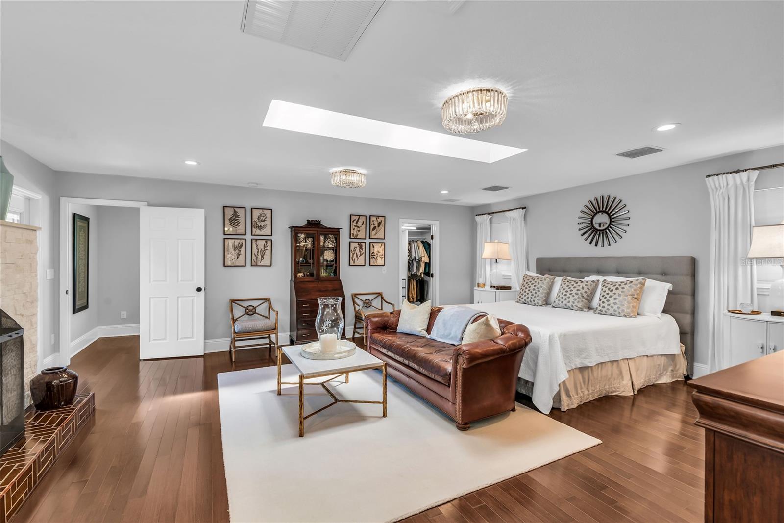 Image 43 of 80 For 112 Laken Lane