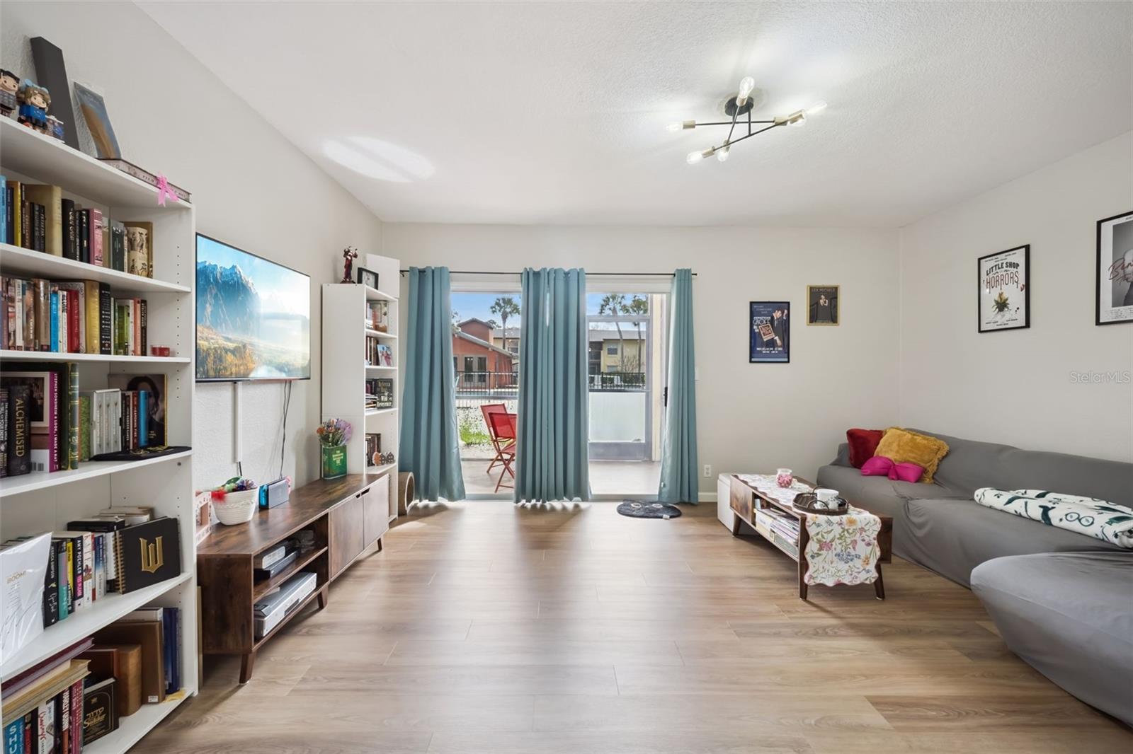 Image 4 of 28 For 754 Michigan Street 185