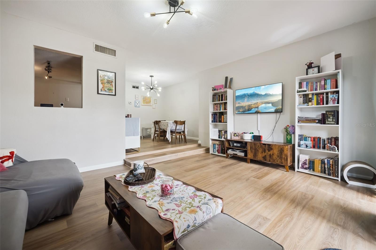 Image 5 of 28 For 754 Michigan Street 185