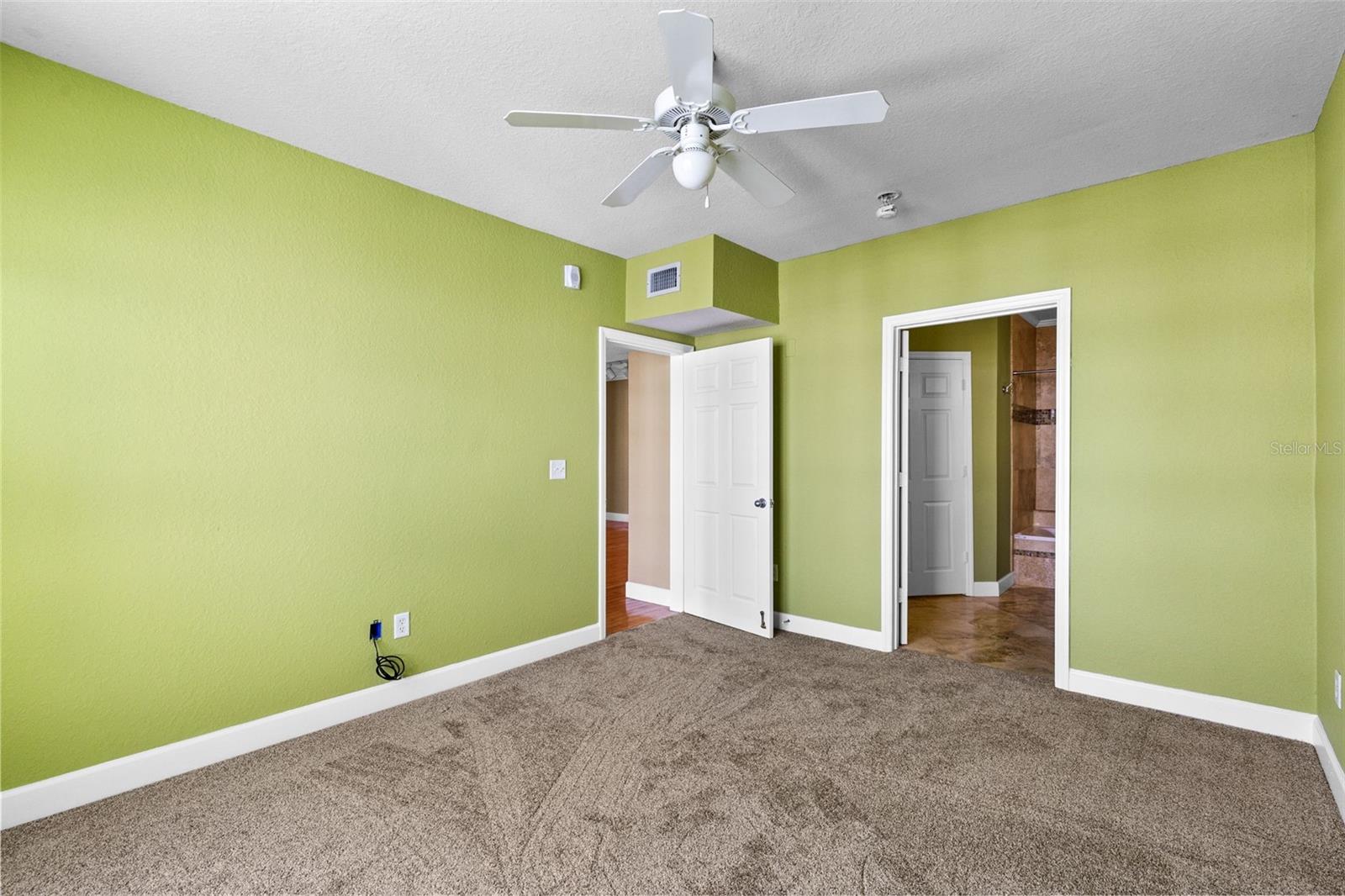 Image 13 of 26 For 204 South Street 6057