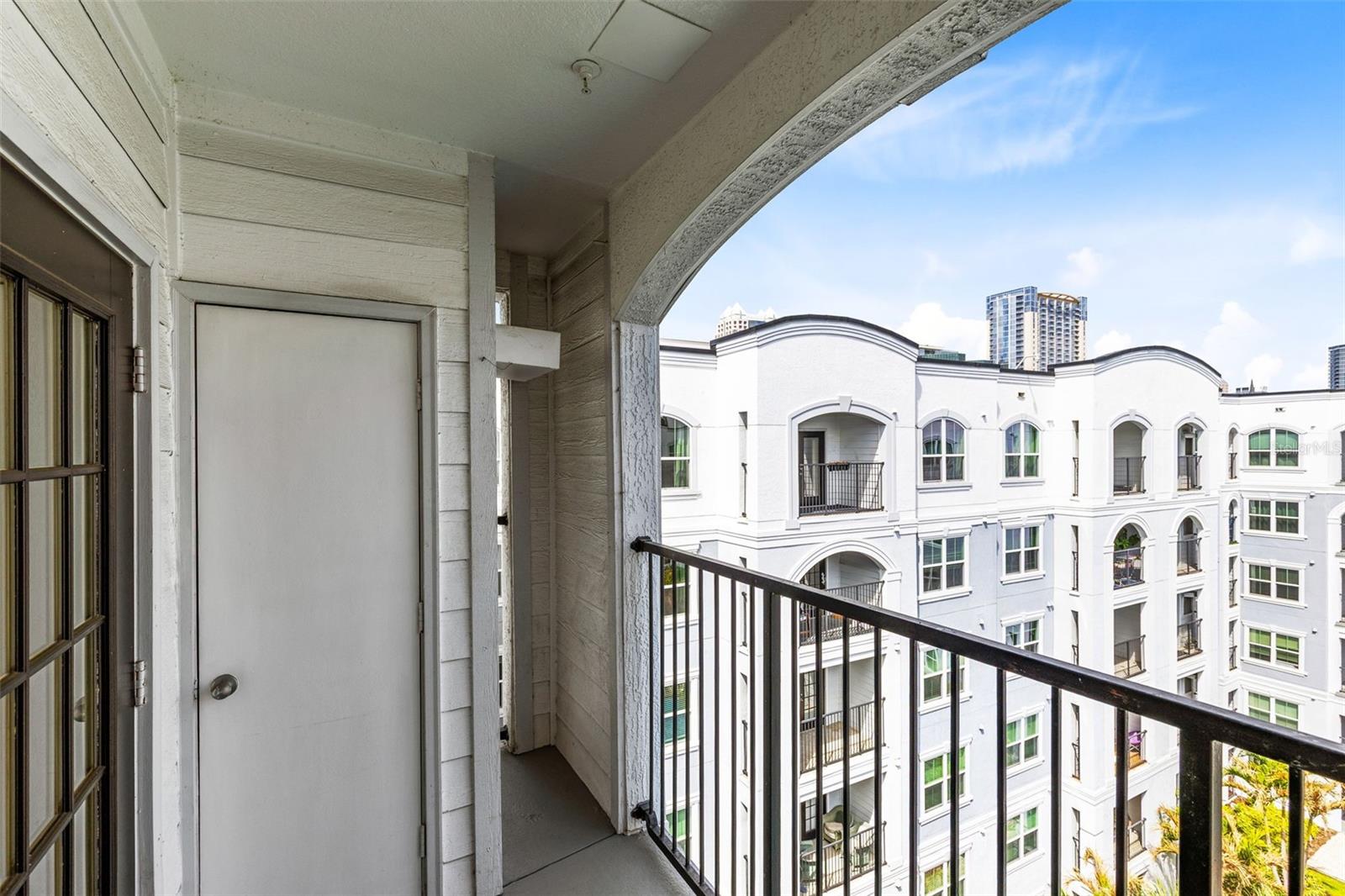 Image 21 of 26 For 204 South Street 6057