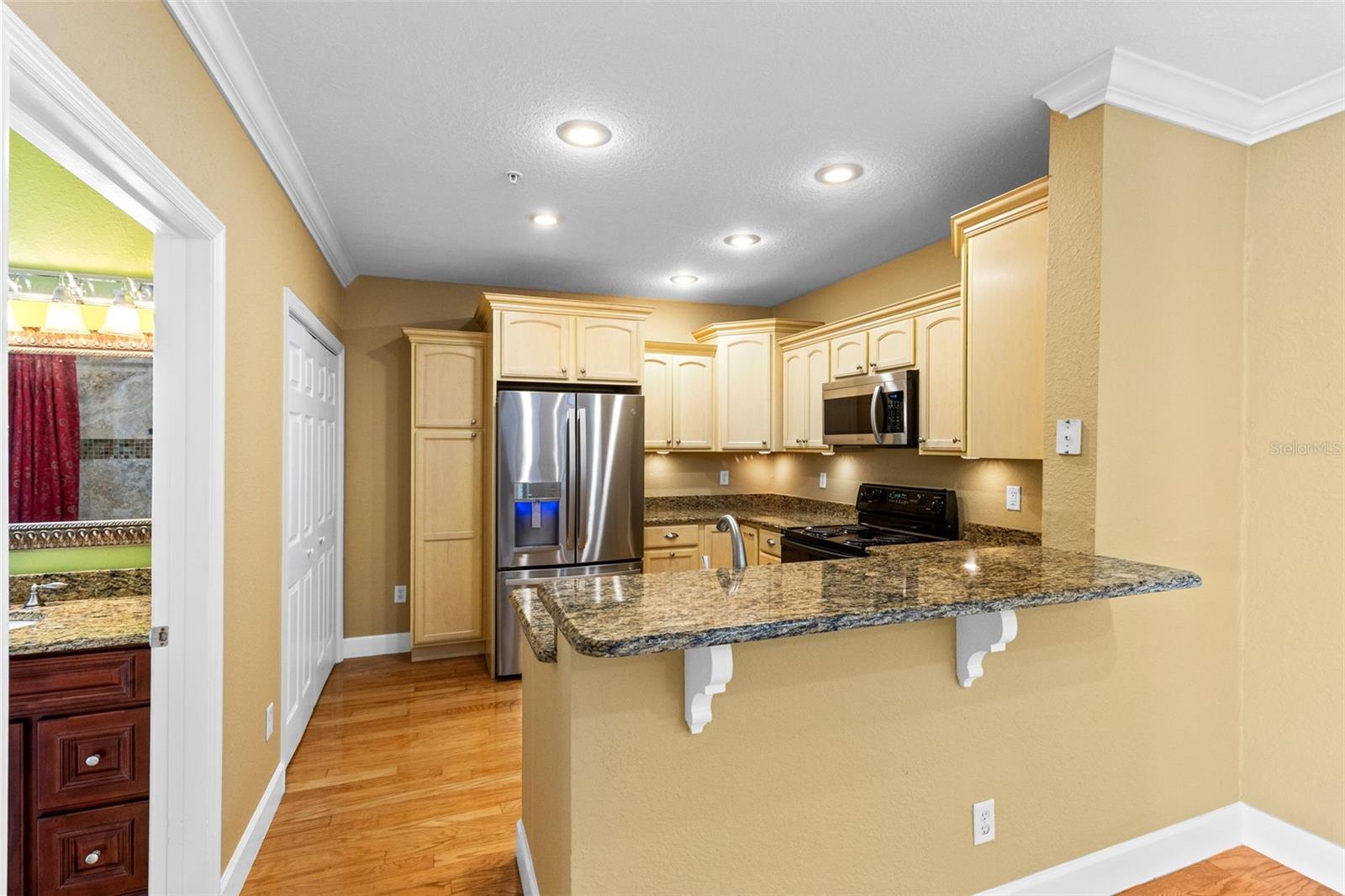 Image 5 of 26 For 204 South Street 6057