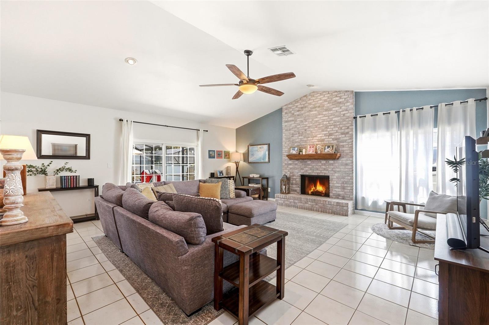 Image 6 of 35 For 8636 Alegre Cir