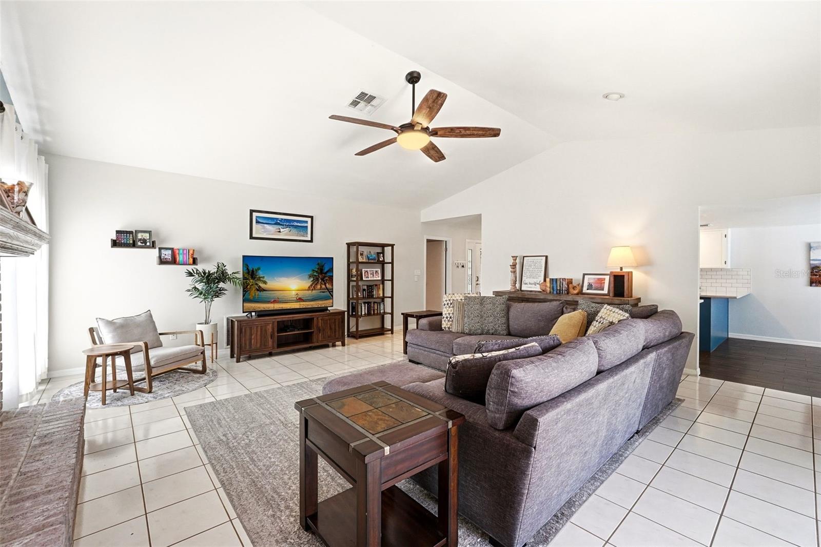 Image 7 of 35 For 8636 Alegre Cir