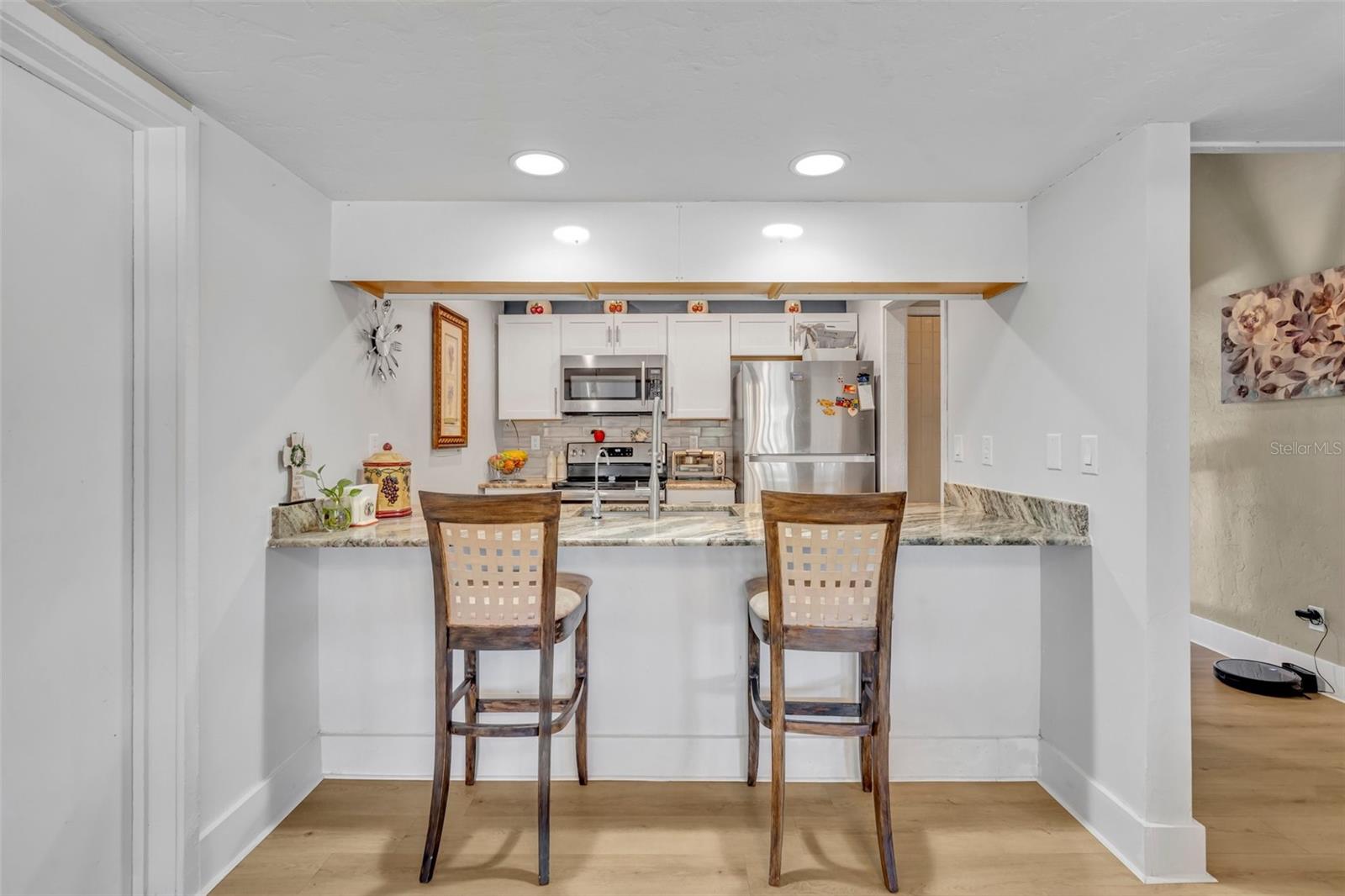 Image 11 of 35 For 5036 Sherwood Lane 3945-6