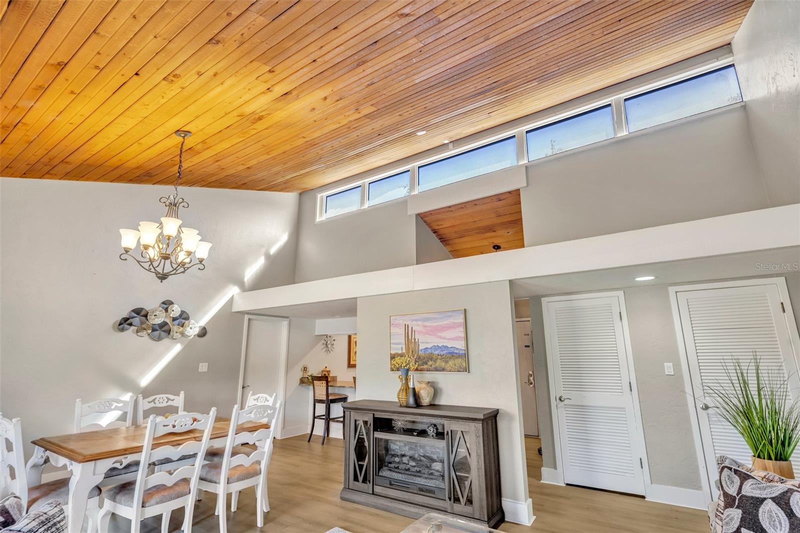 Image 19 of 35 For 5036 Sherwood Lane 3945-6