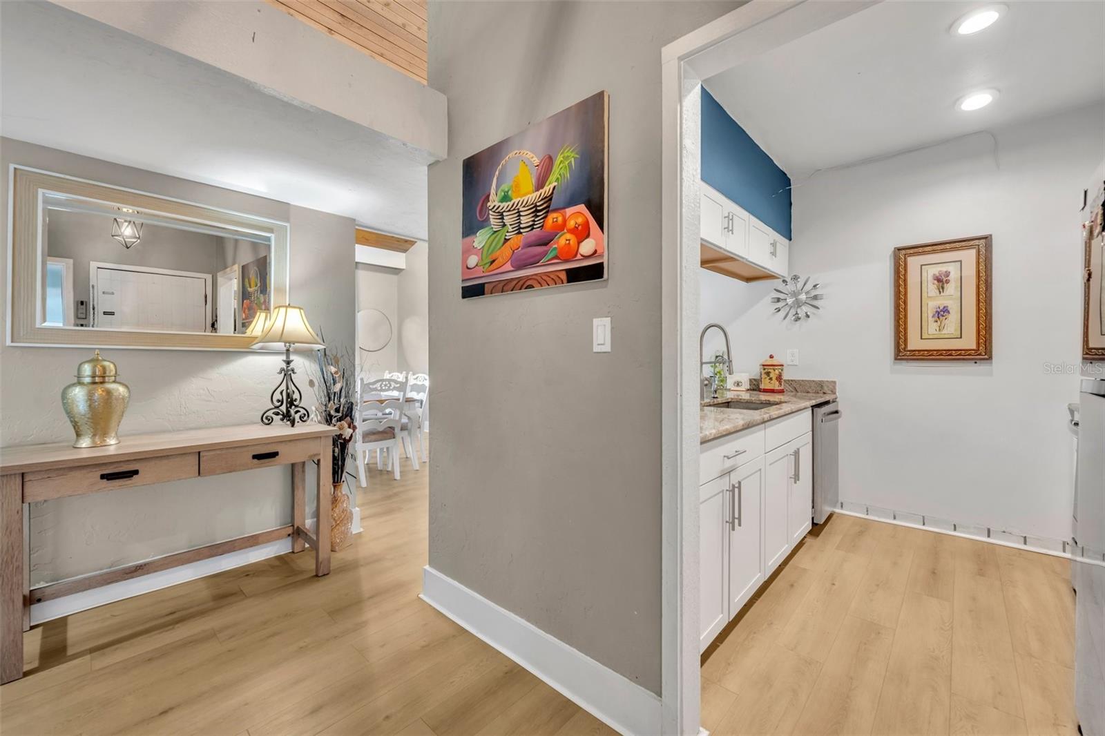 Image 6 of 35 For 5036 Sherwood Lane 3945-6