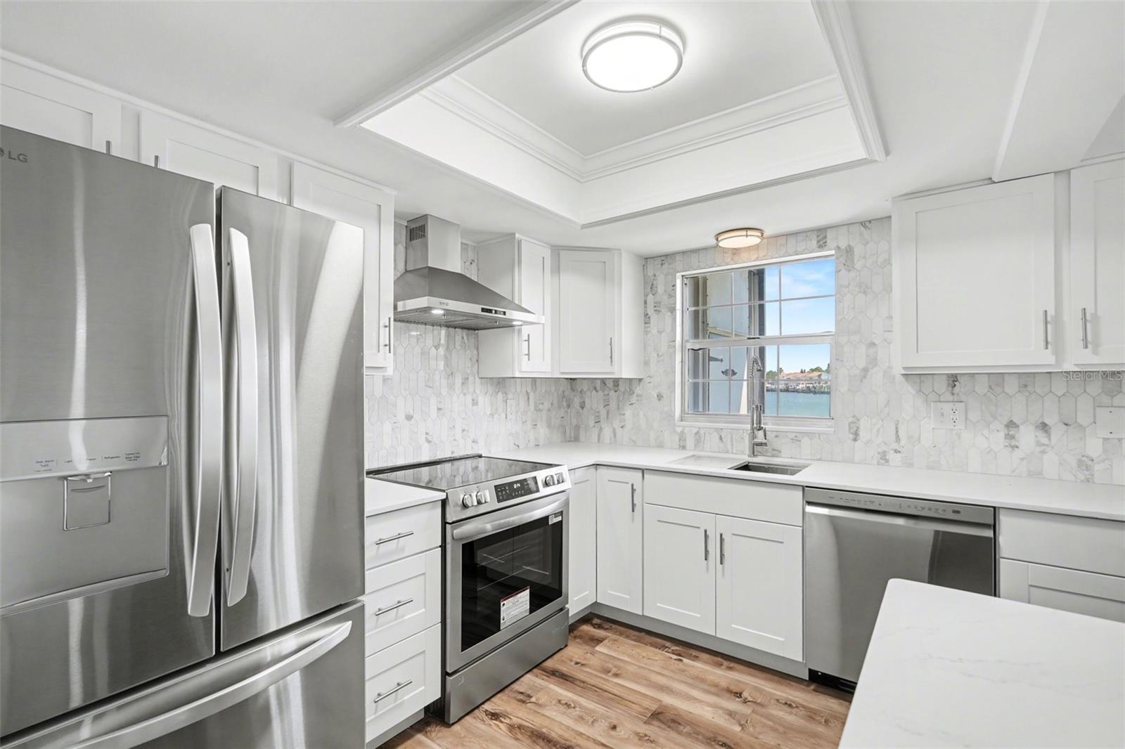 Image 14 of 32 For 8828 Bay Pointe Drive 104