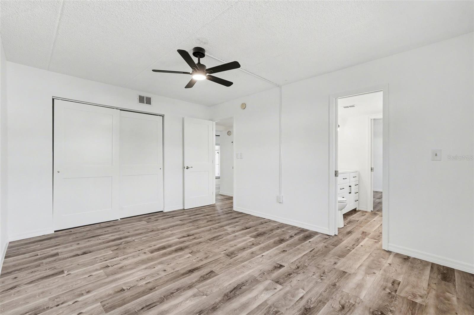 Image 18 of 32 For 8828 Bay Pointe Drive 104