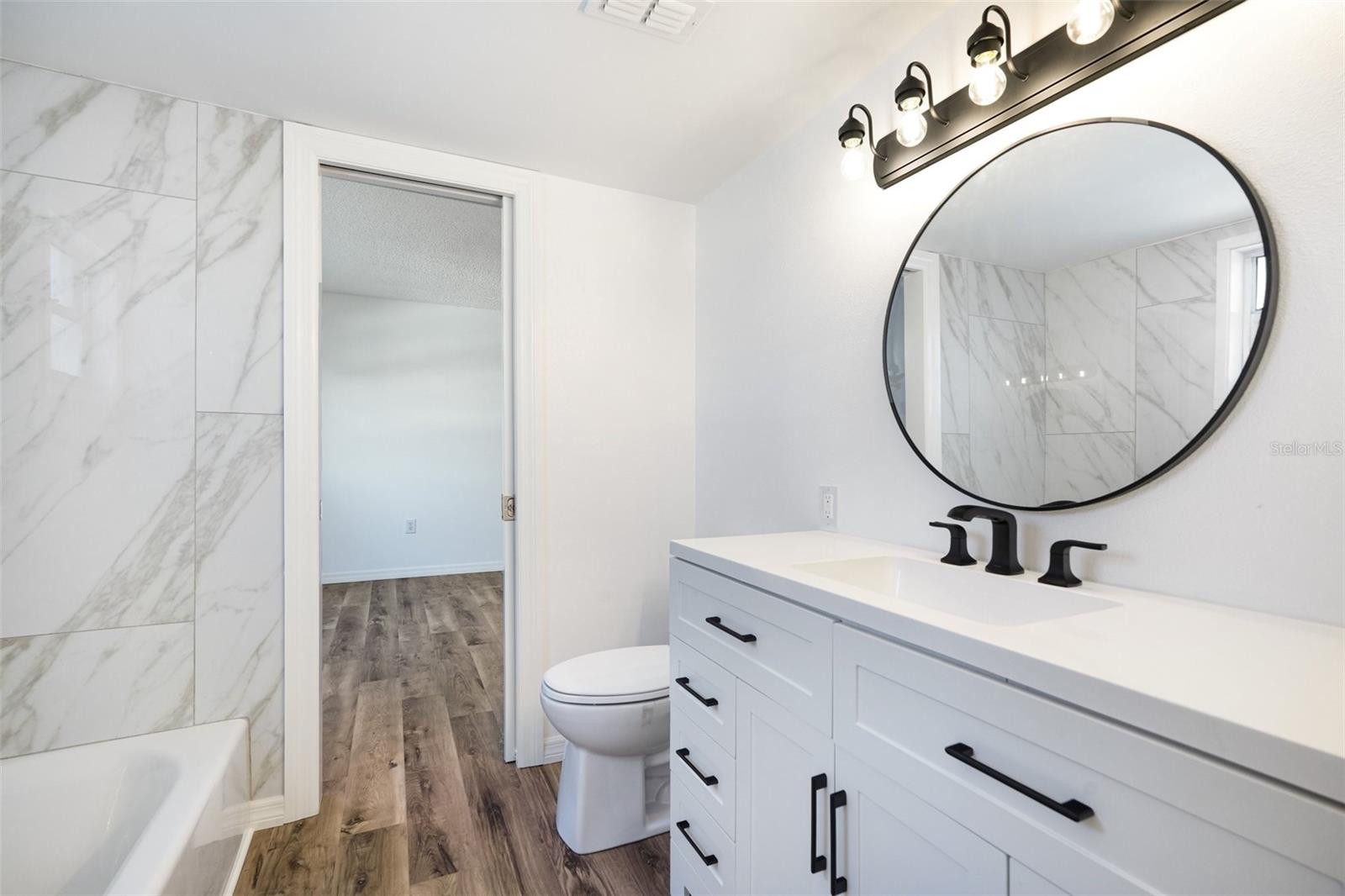 Image 21 of 32 For 8828 Bay Pointe Drive 104