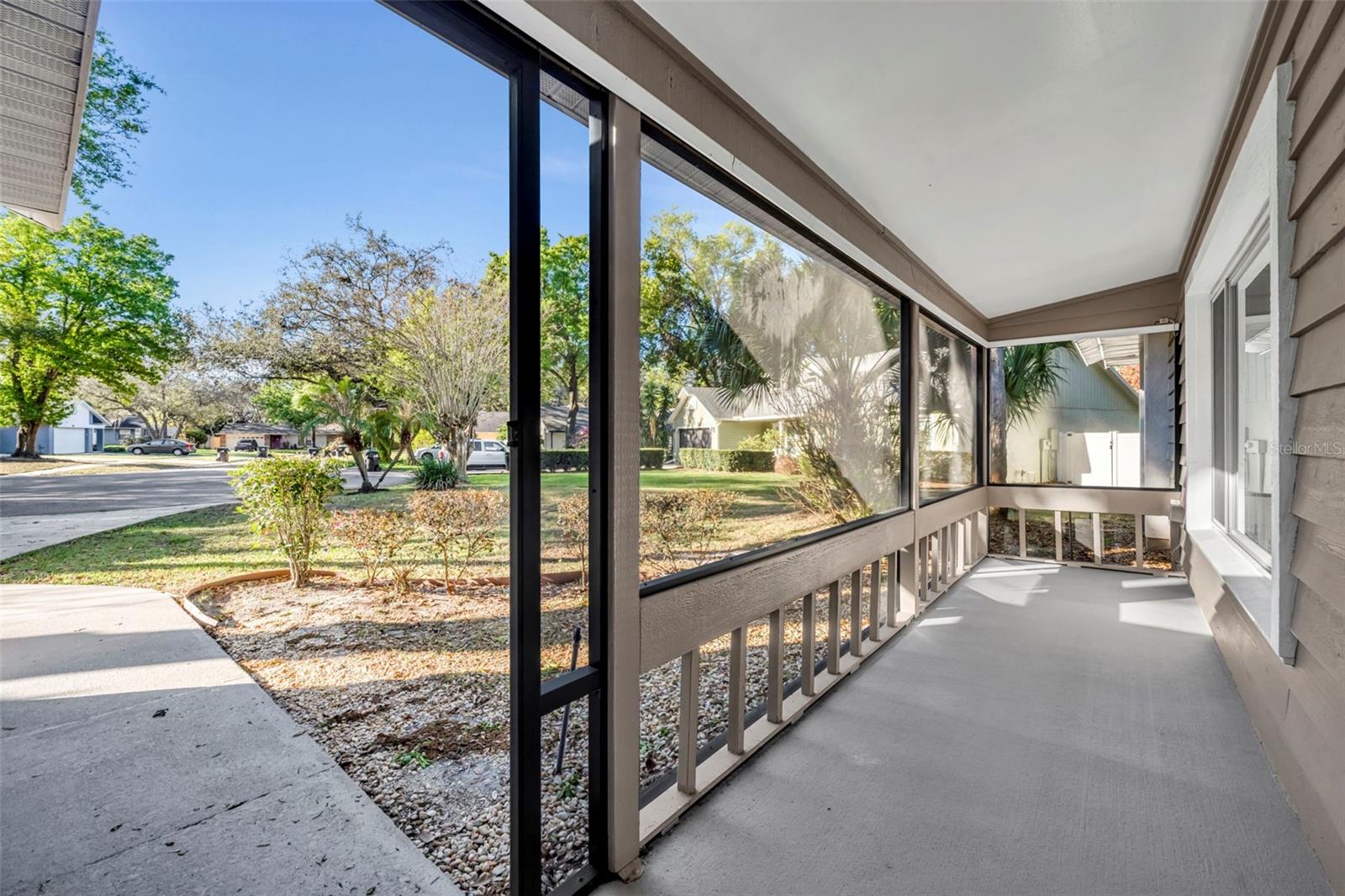 Image 3 of 25 For 418 Shelby Court