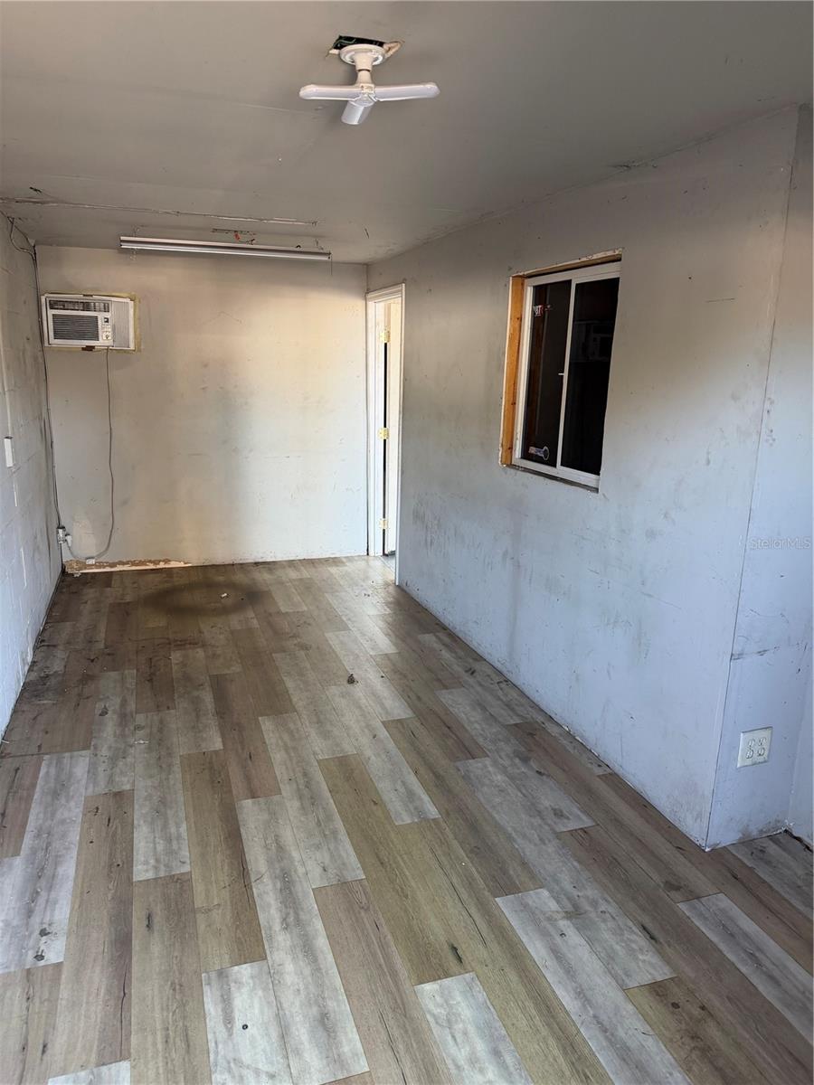 Image 3 of 4 For 1302 10th Street