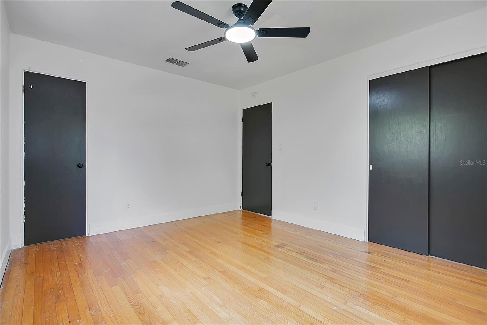 Image 11 of 37 For 1951 Crystal Lake Drive