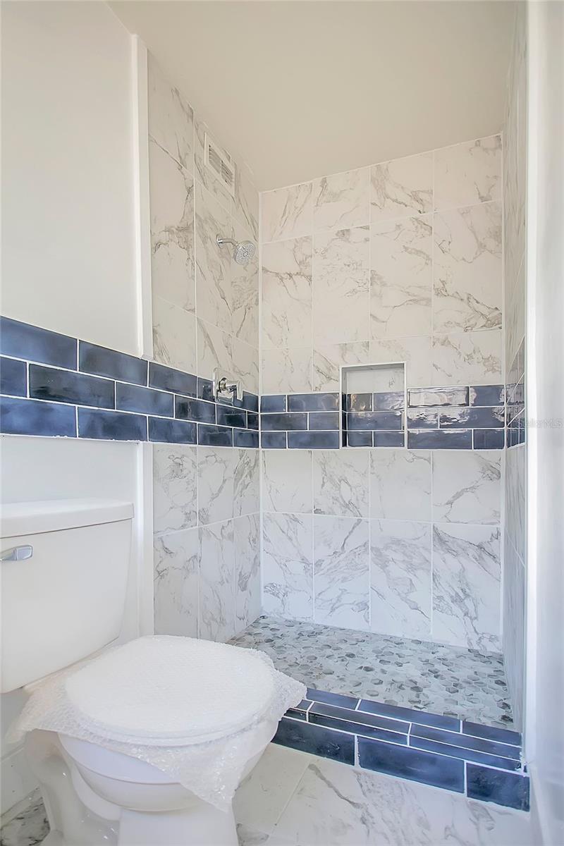 Image 15 of 37 For 1951 Crystal Lake Drive