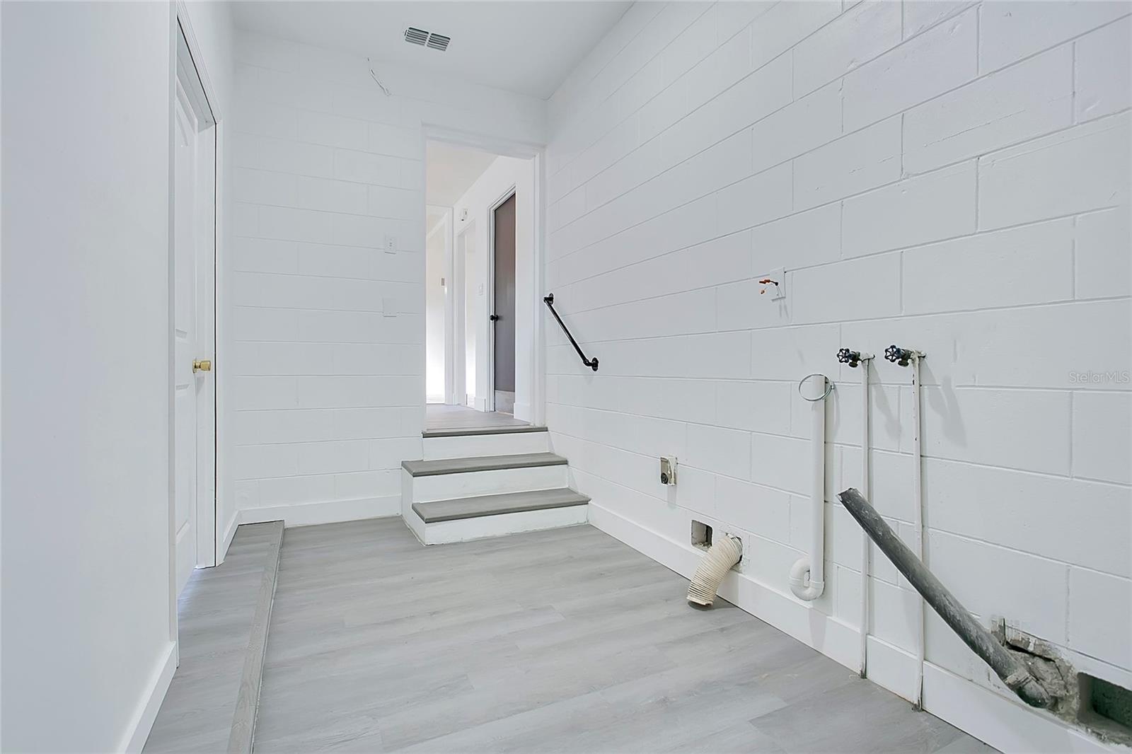 Image 24 of 37 For 1951 Crystal Lake Drive