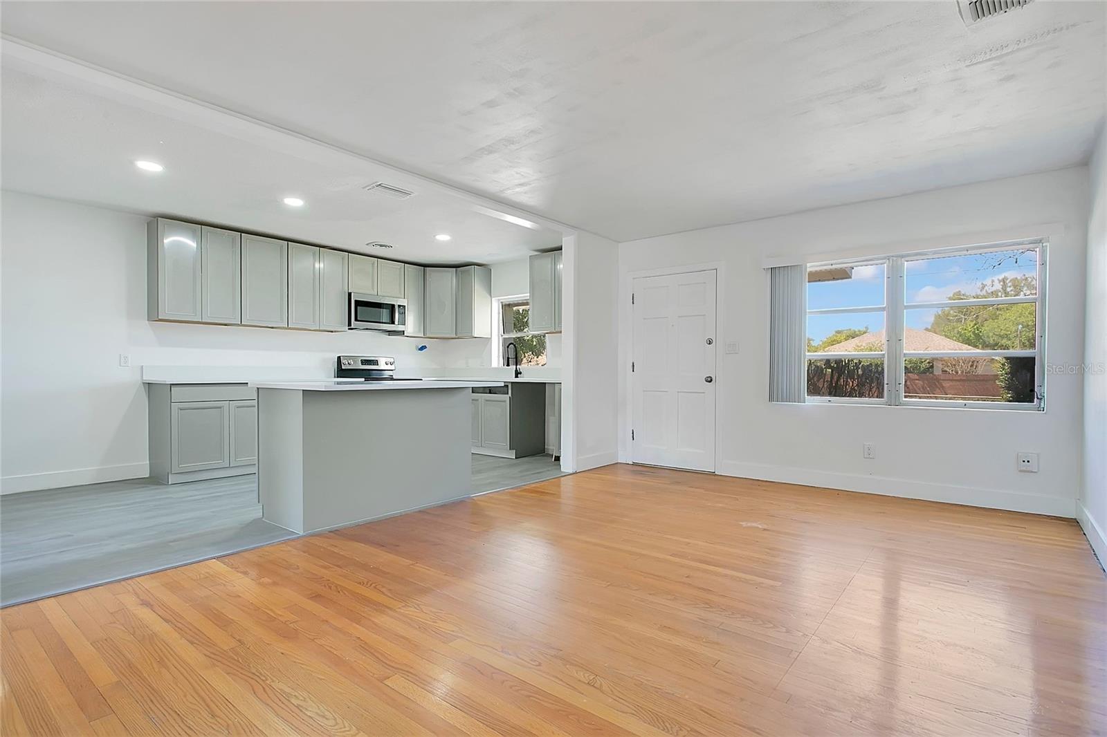 Image 4 of 37 For 1951 Crystal Lake Drive