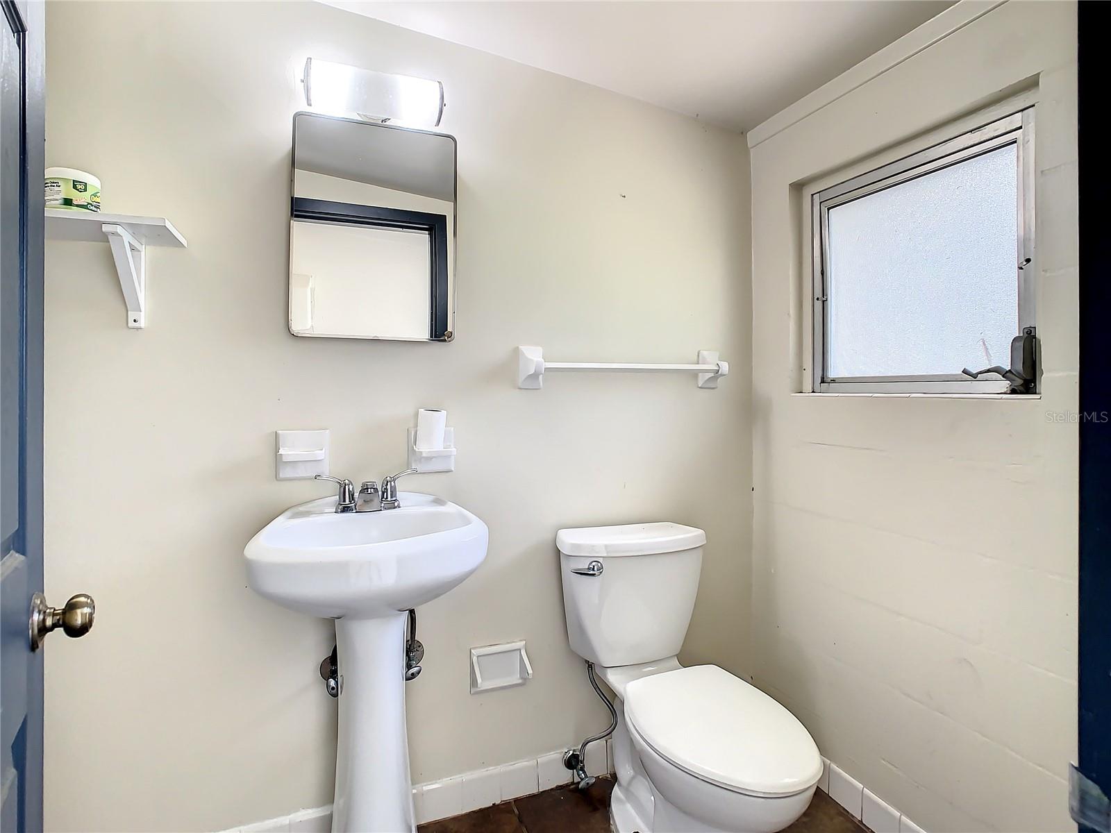 Image 24 of 41 For 9999 Lake Georgia Drive