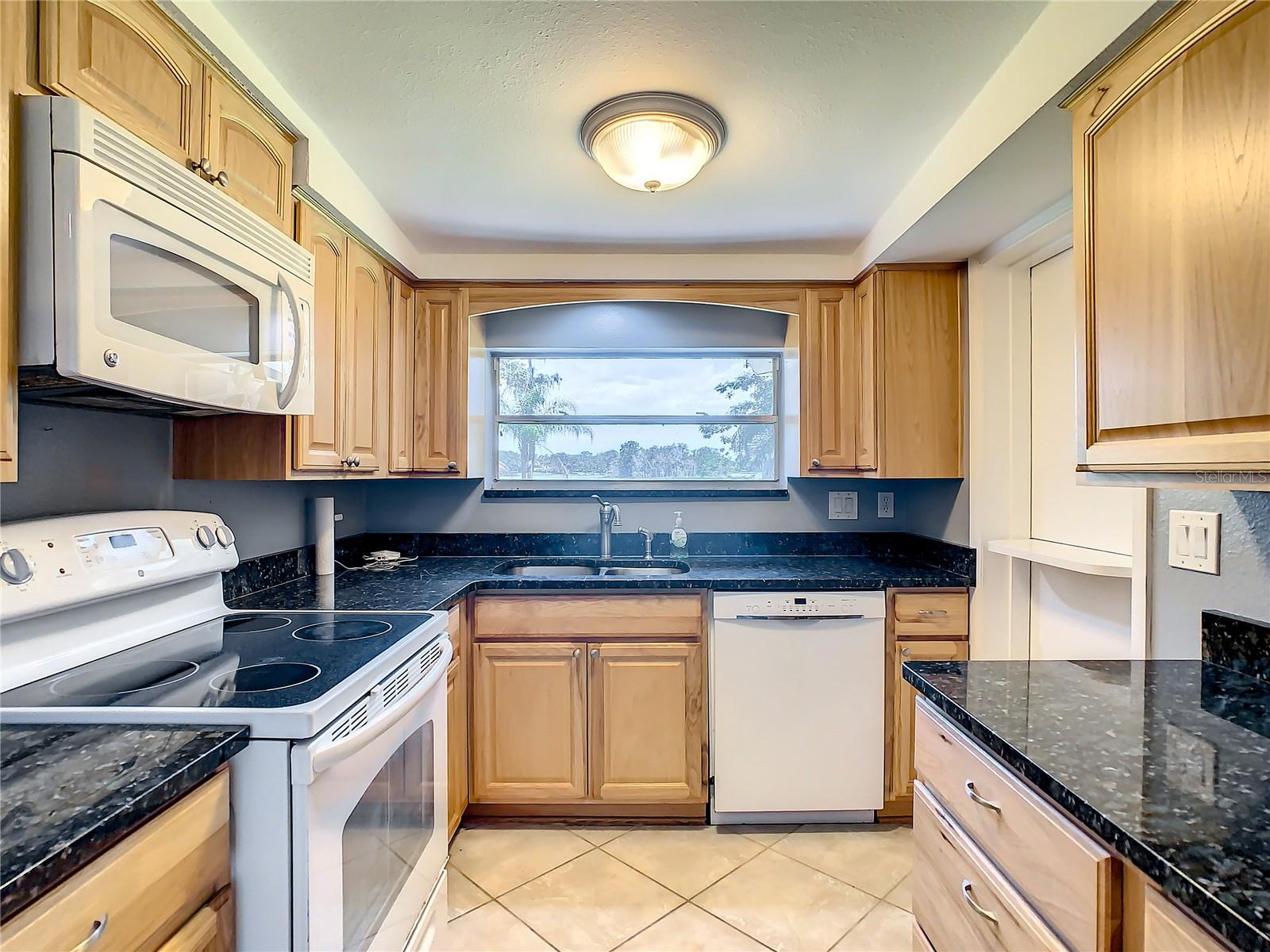 Image 25 of 41 For 9999 Lake Georgia Drive