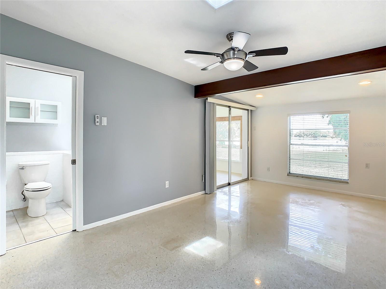 Image 8 of 41 For 9999 Lake Georgia Drive