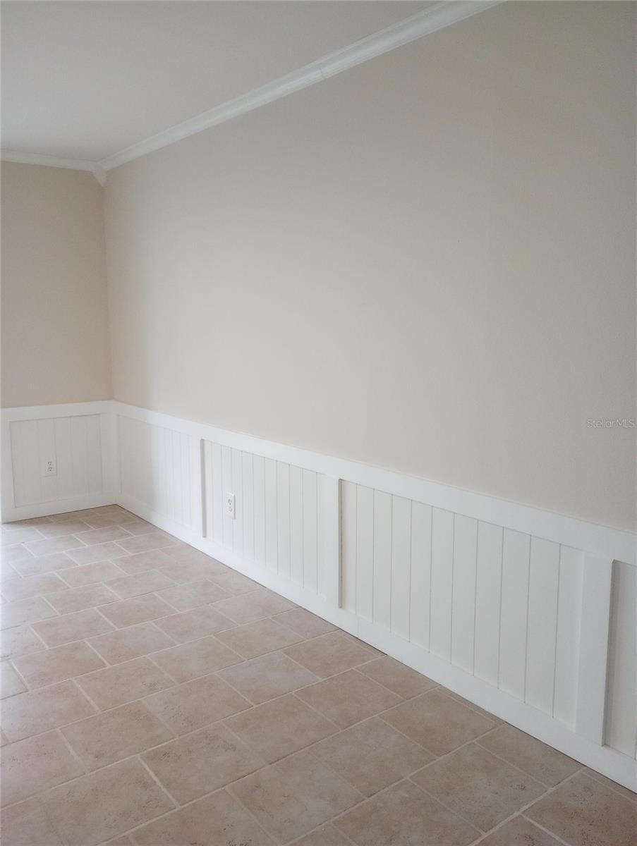 Image 11 of 19 For 1310 Glen Oaks Drive E 183e