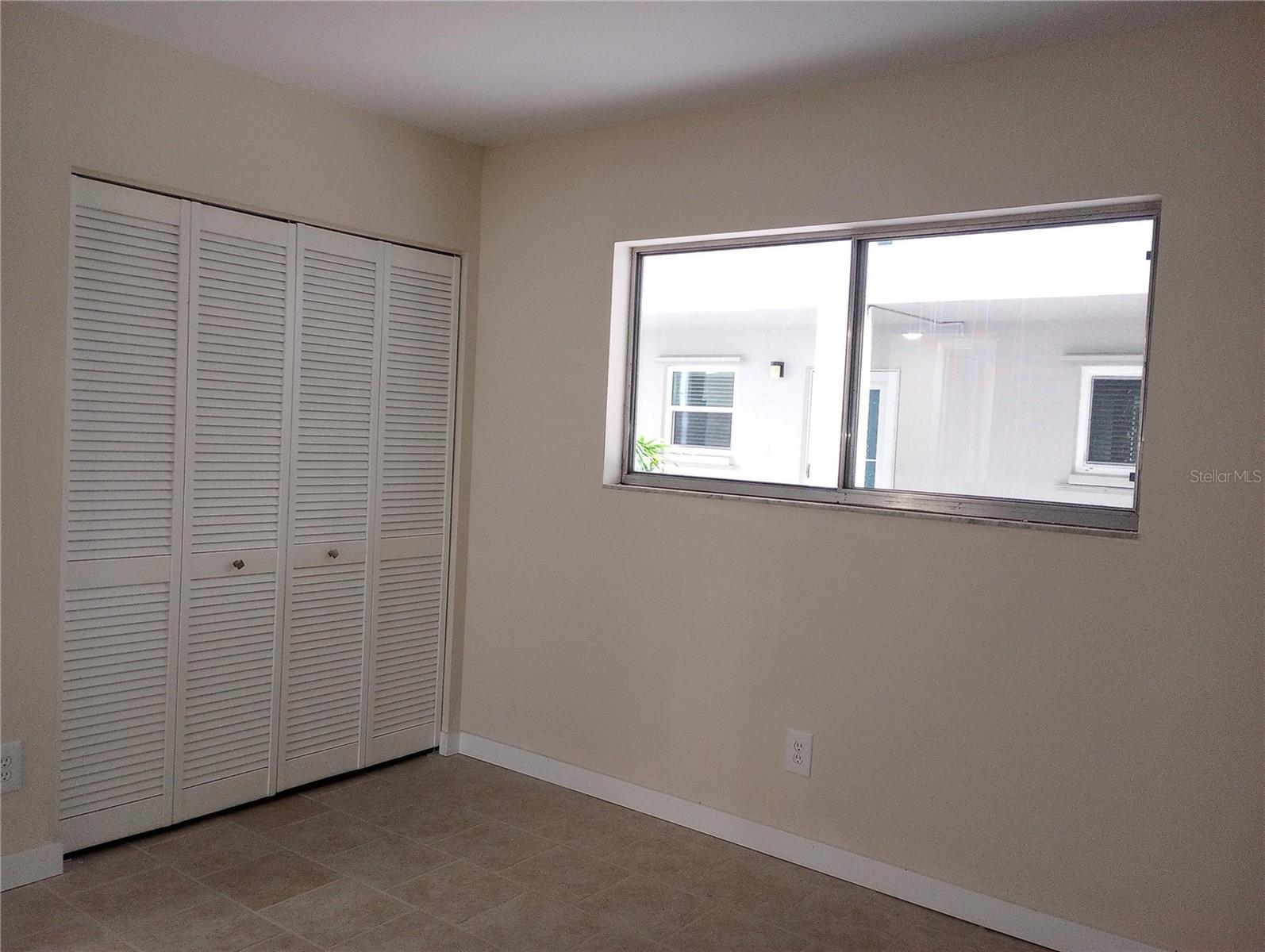 Image 14 of 19 For 1310 Glen Oaks Drive E 183e