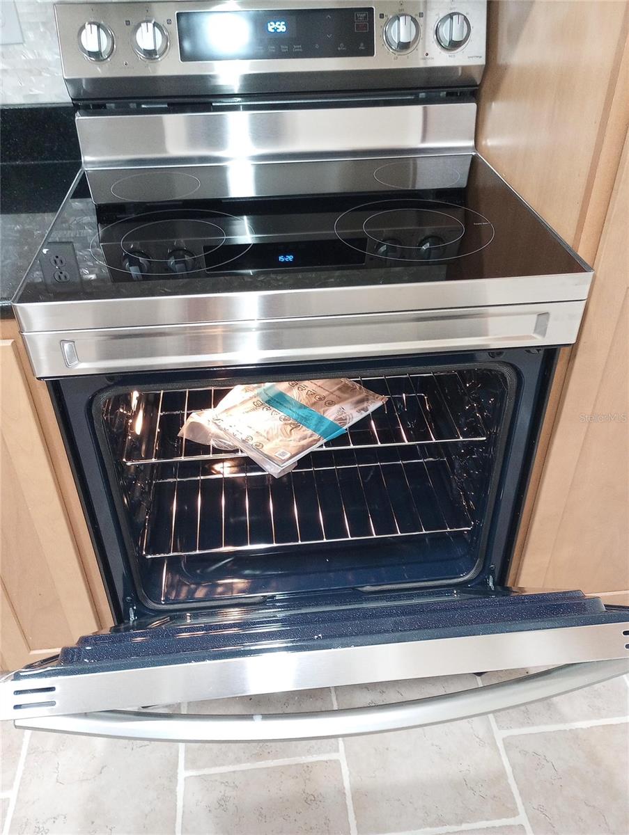 Image 7 of 19 For 1310 Glen Oaks Drive E 183e