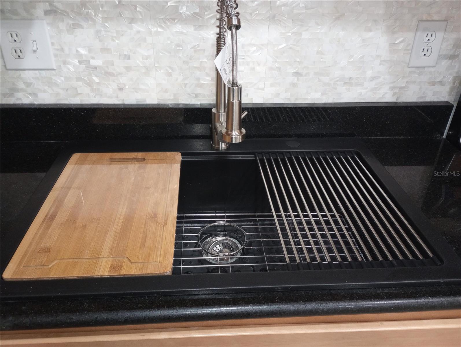 Image 8 of 19 For 1310 Glen Oaks Drive E 183e