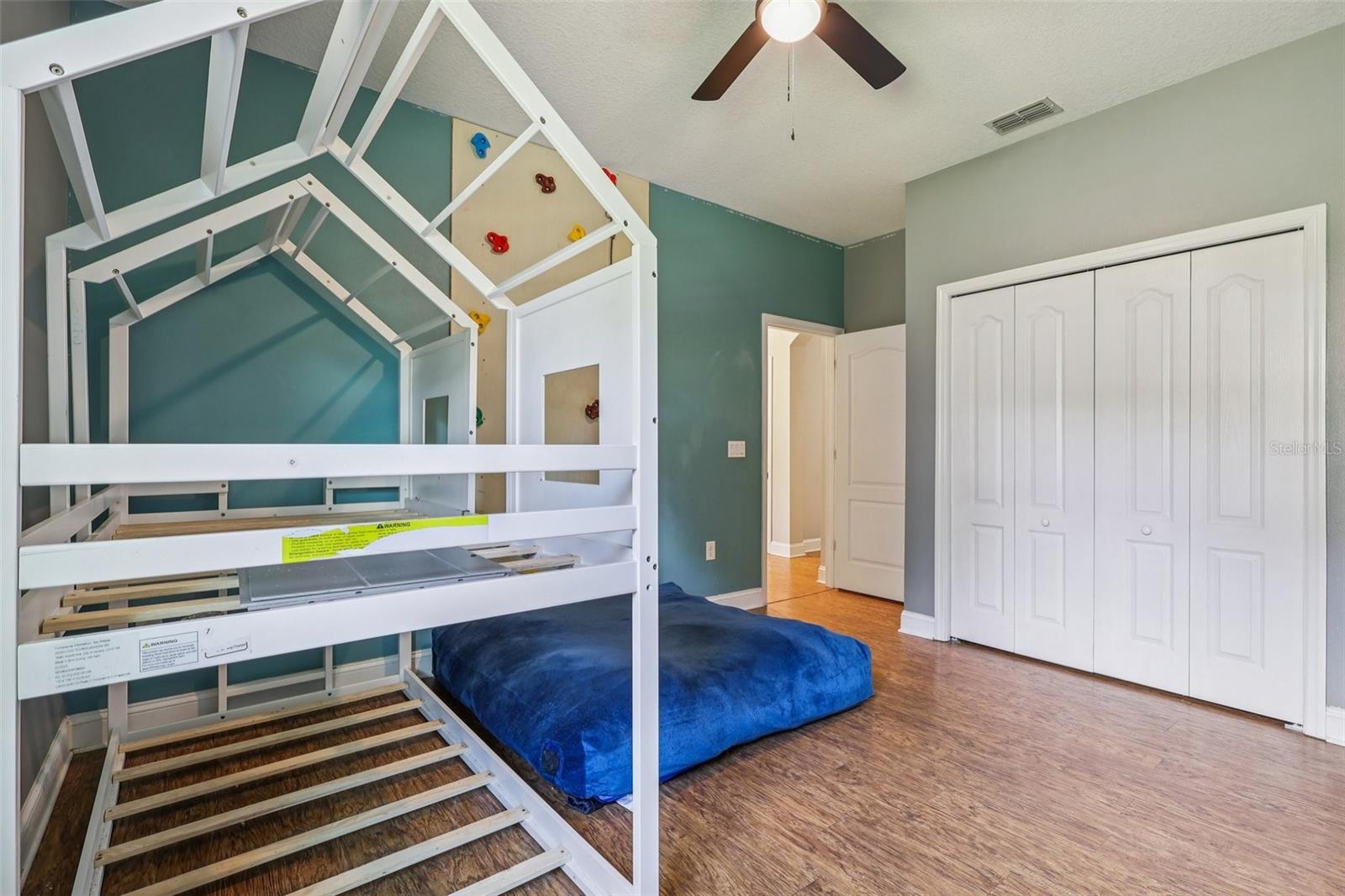 Image 23 of 47 For 2887 Cedar Crest Drive