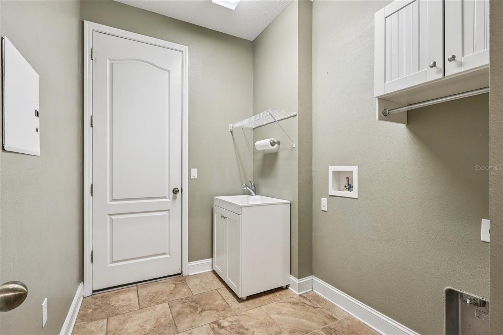 Image 27 of 47 For 2887 Cedar Crest Drive