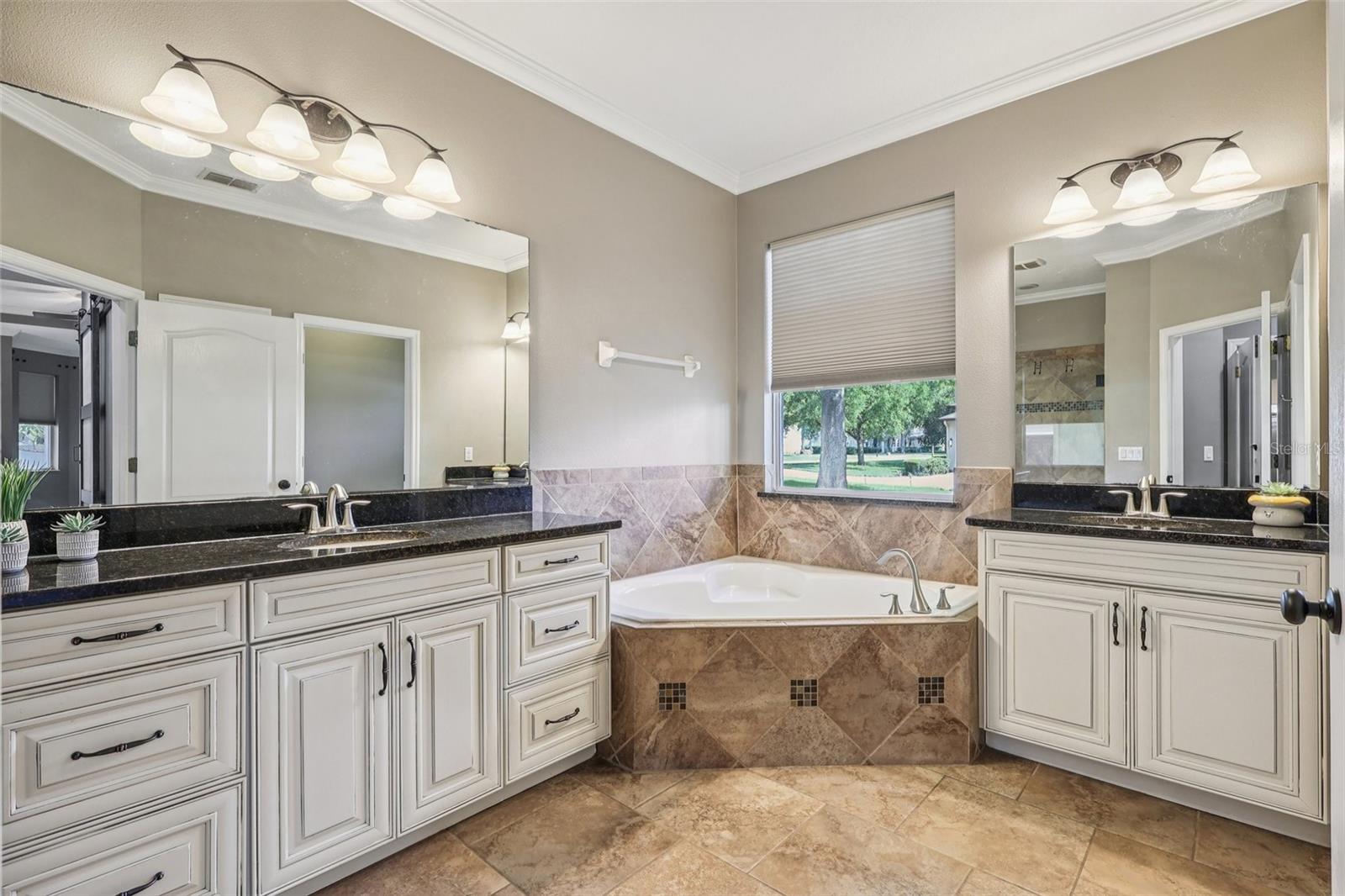 Image 28 of 47 For 2887 Cedar Crest Drive