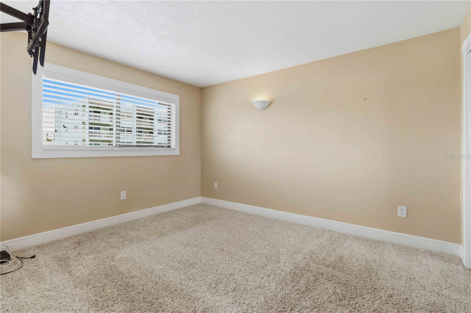 Image 11 of 19 For 3600 Ocean Beach Boulevard 11