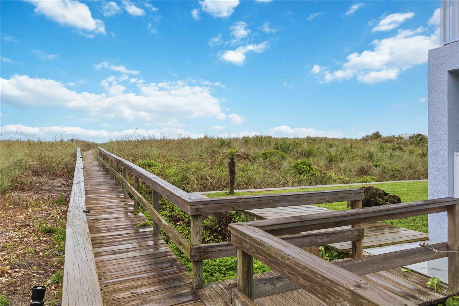 Image 18 of 19 For 3600 Ocean Beach Boulevard 11