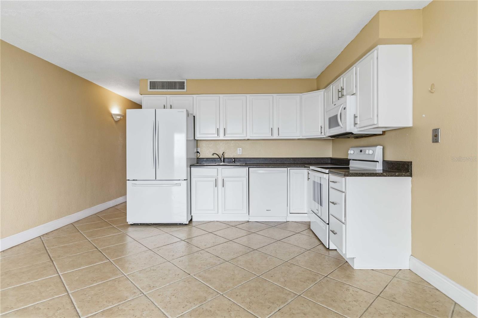 Image 9 of 19 For 3600 Ocean Beach Boulevard 11